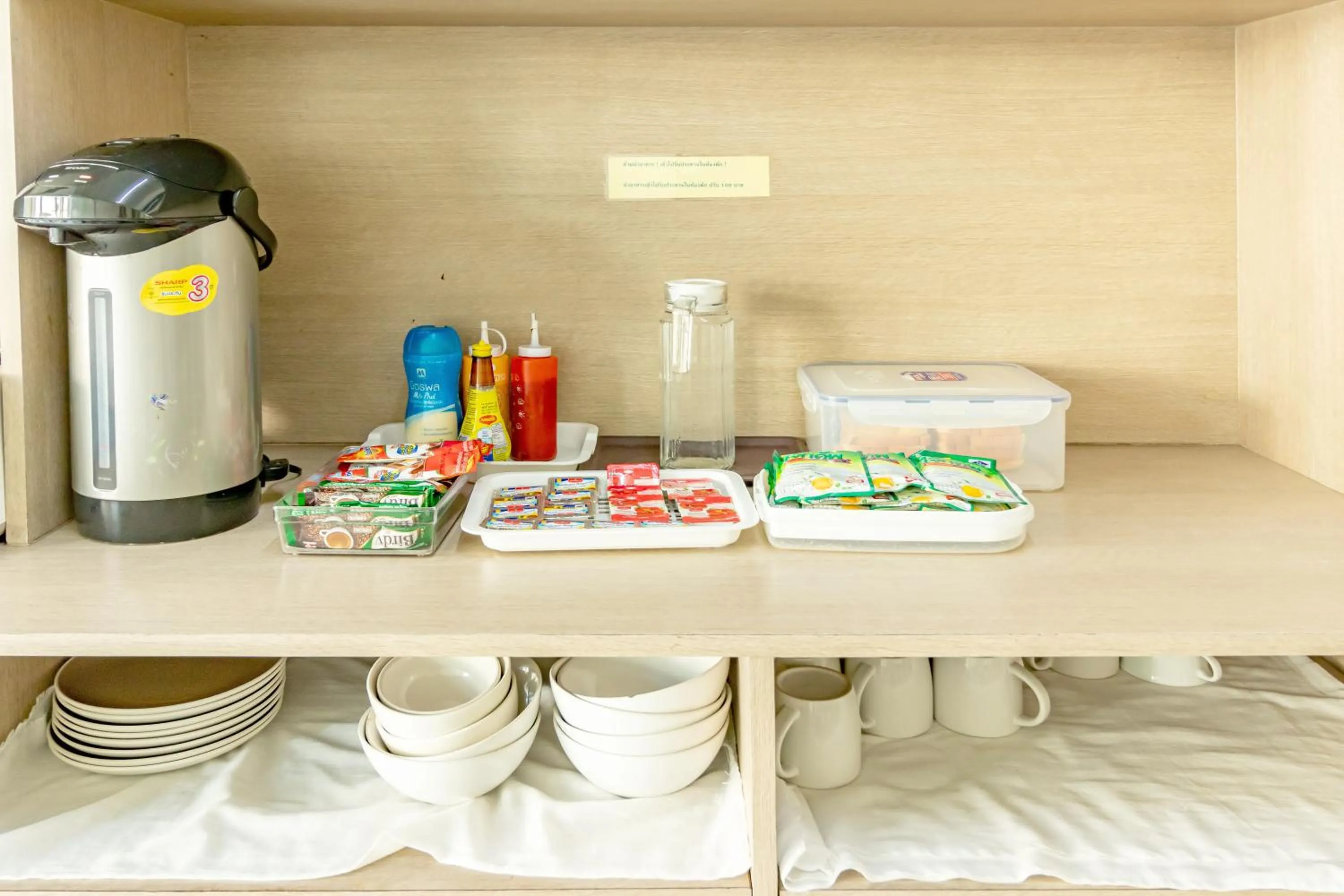 Food and drinks in Riski Residence Bangkok-noi - Wasit Apartment