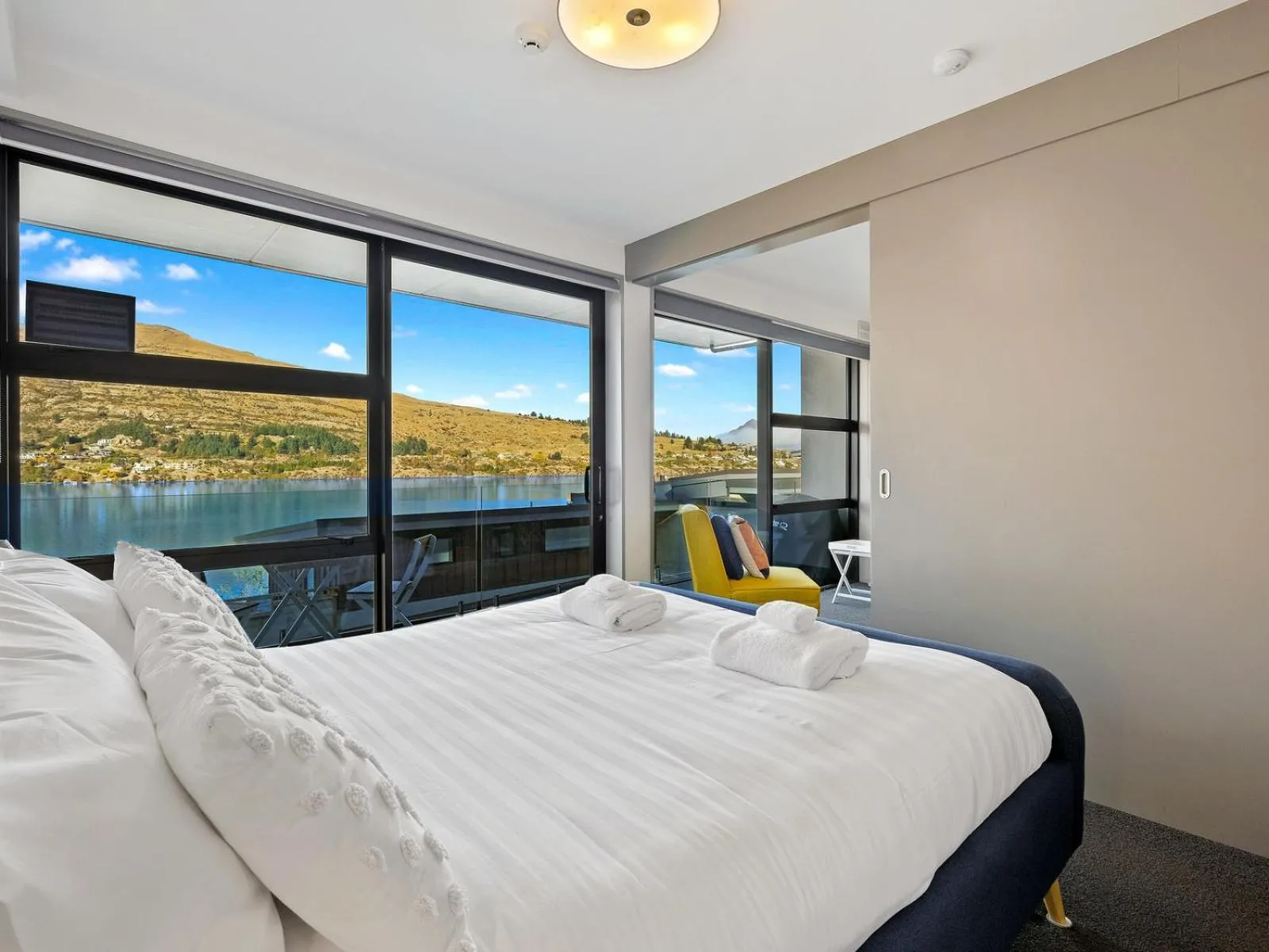 Bed in Residence du Lac by Staysouth