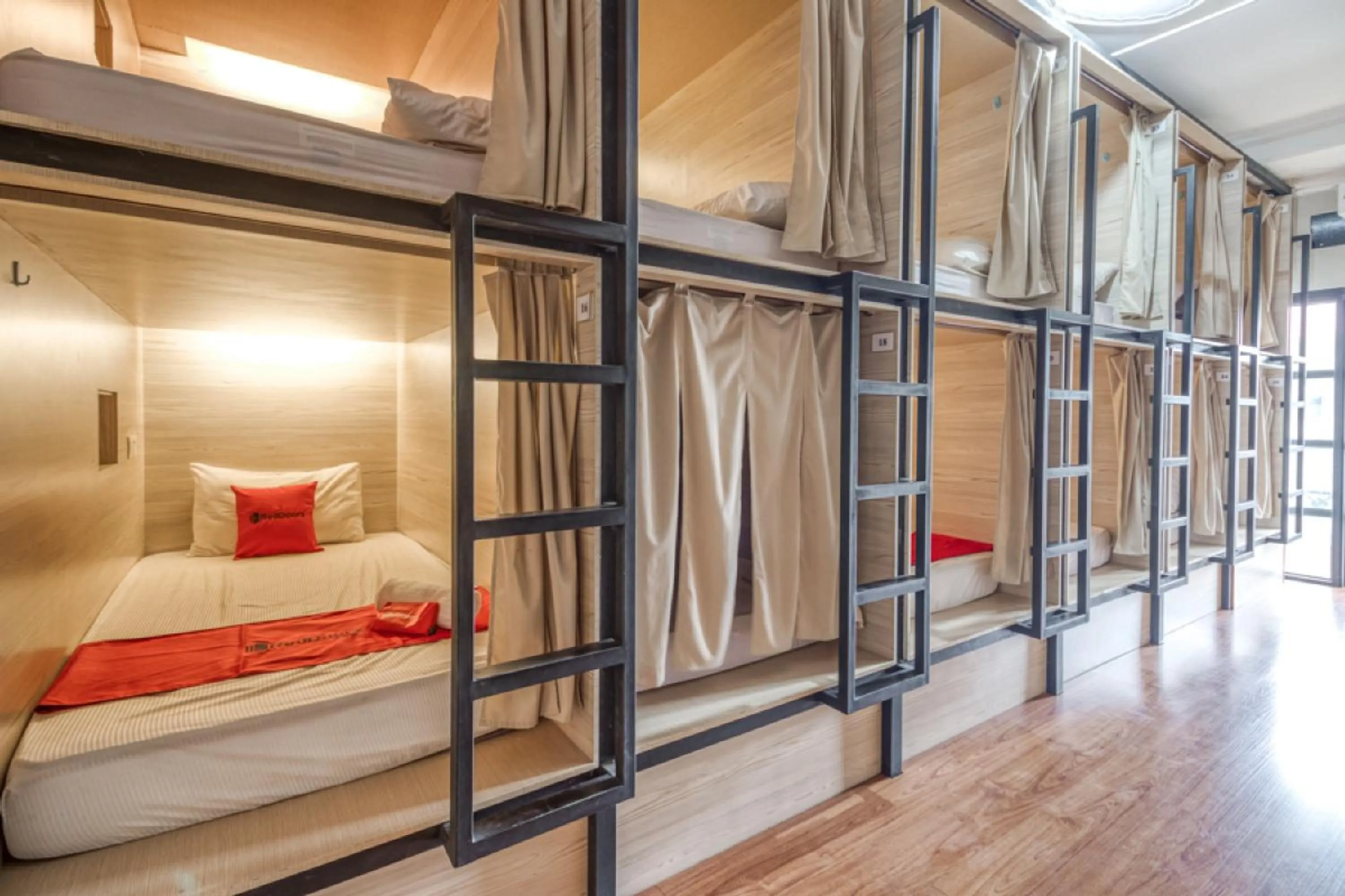 Bedroom, Bed in RedDoorz Hostel near Stadion Mandala Krida Yogya