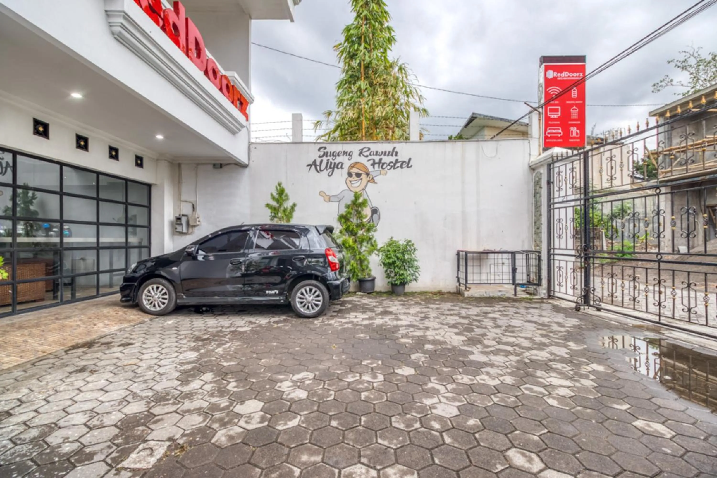 RedDoorz Hostel near Stadion Mandala Krida Yogya