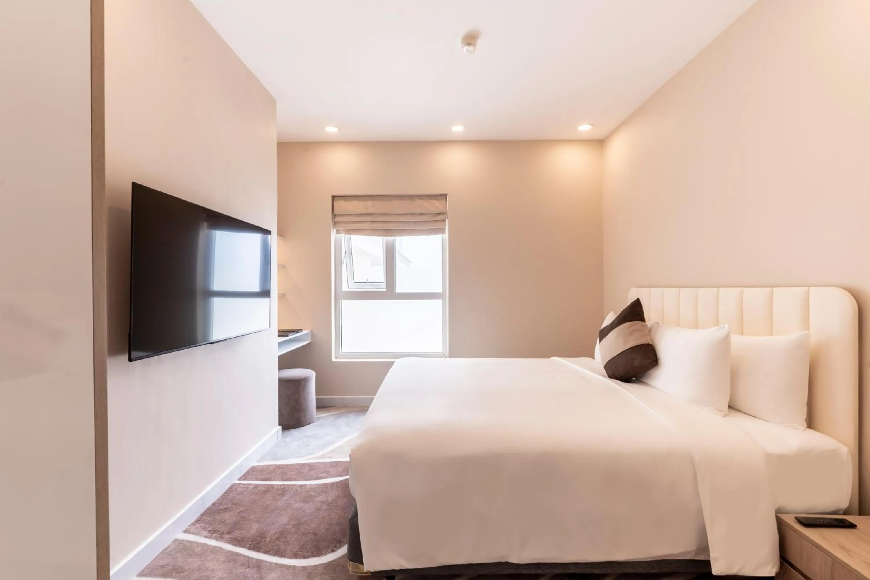 Bedroom, Bed in La Vela Saigon Hotel