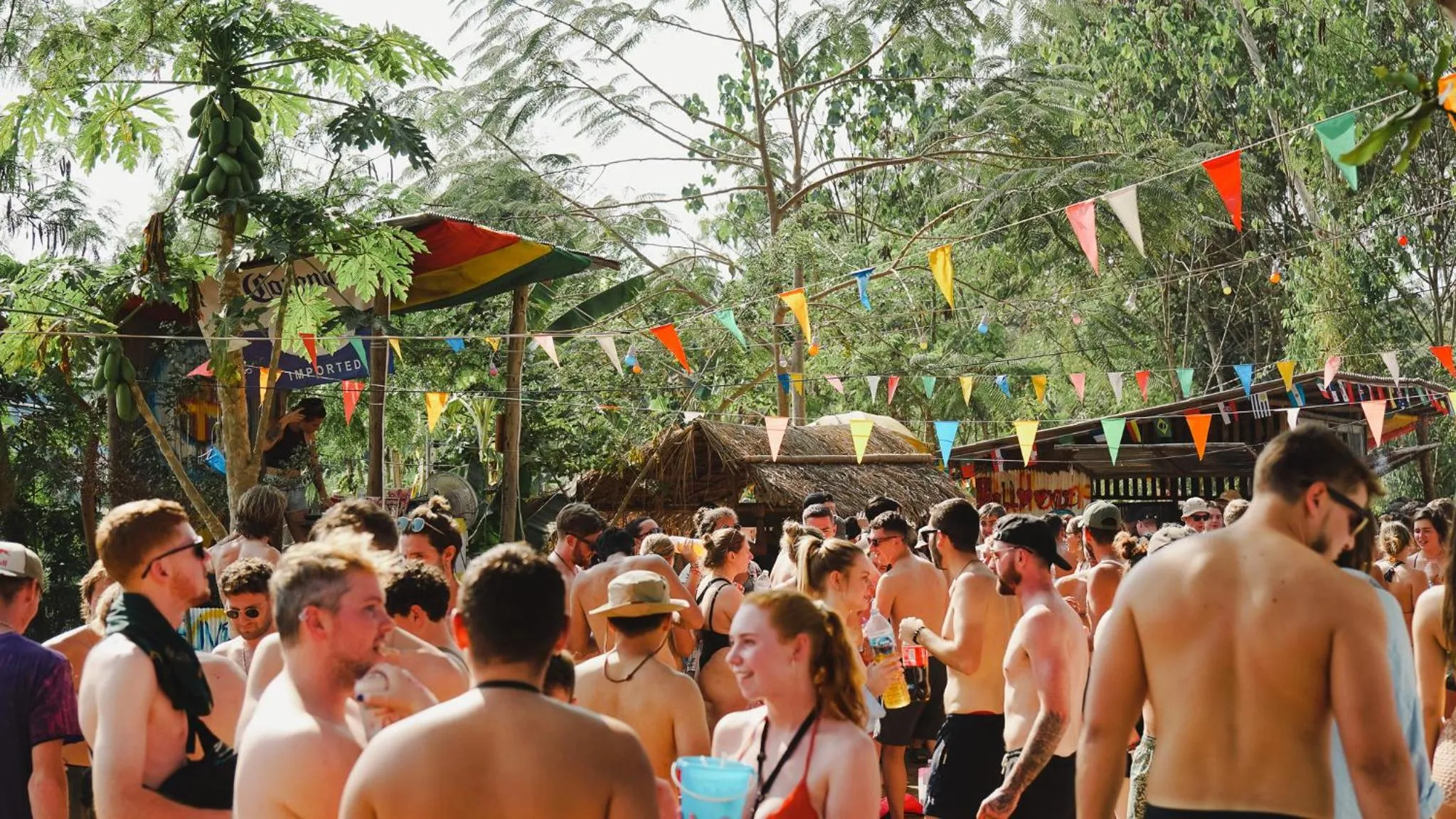 People in Bodega Pai