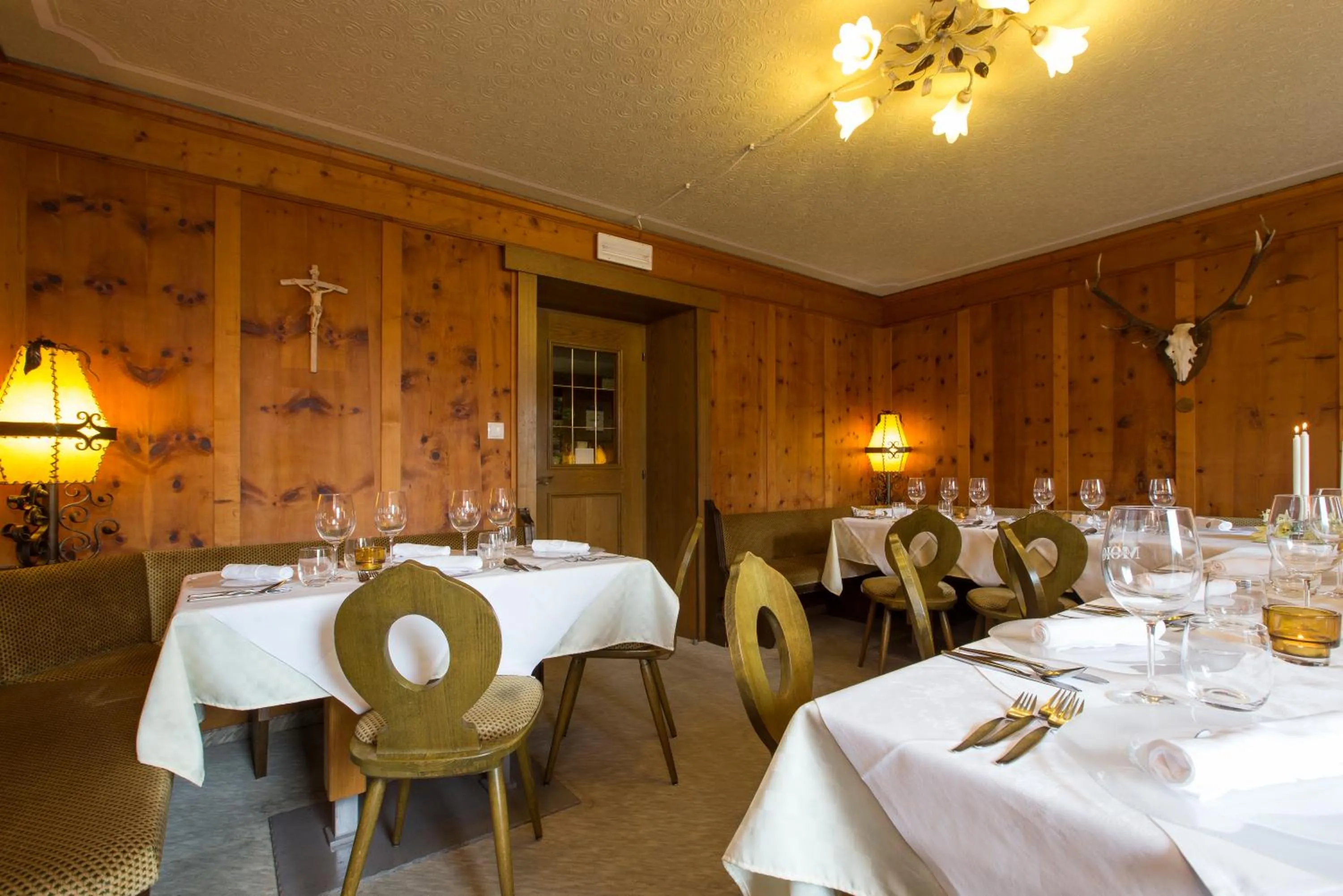 Restaurant/places to eat in Hotel Chalet Olympia