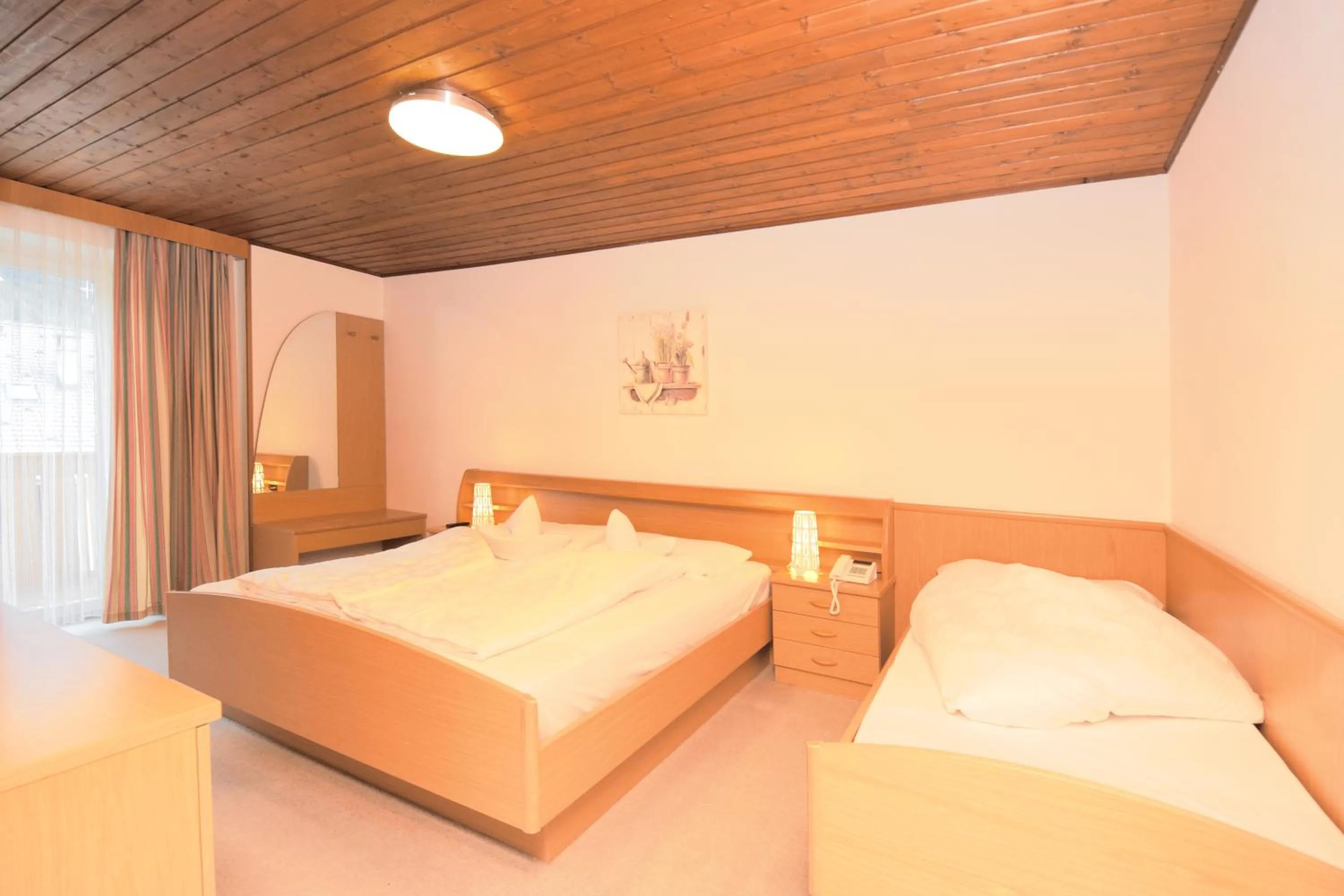Bedroom, Bed in Hotel Chalet Olympia