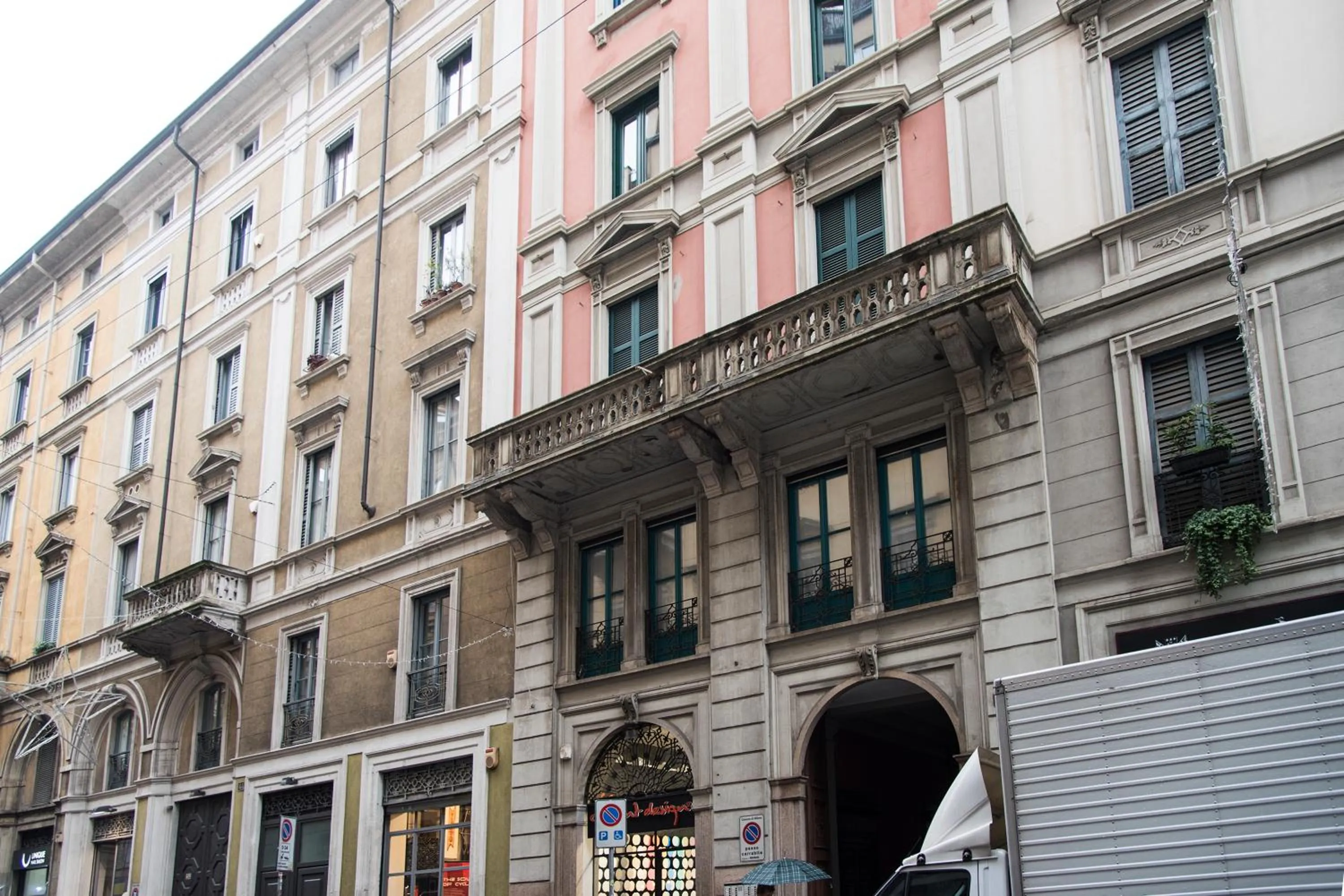 Brera District 2 Bedrooms -Youhosty