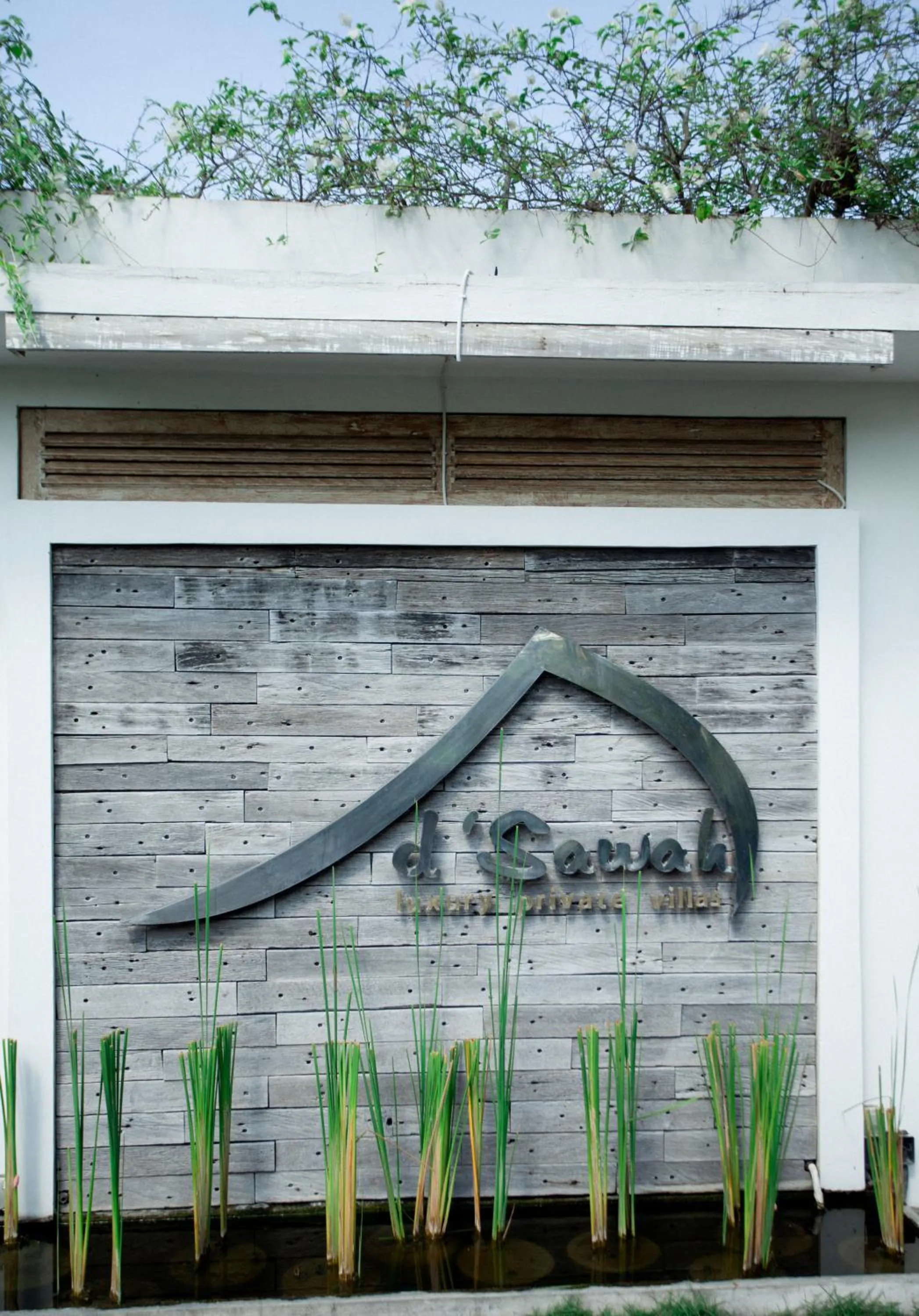 Logo/Certificate/Sign in D'sawah Villa