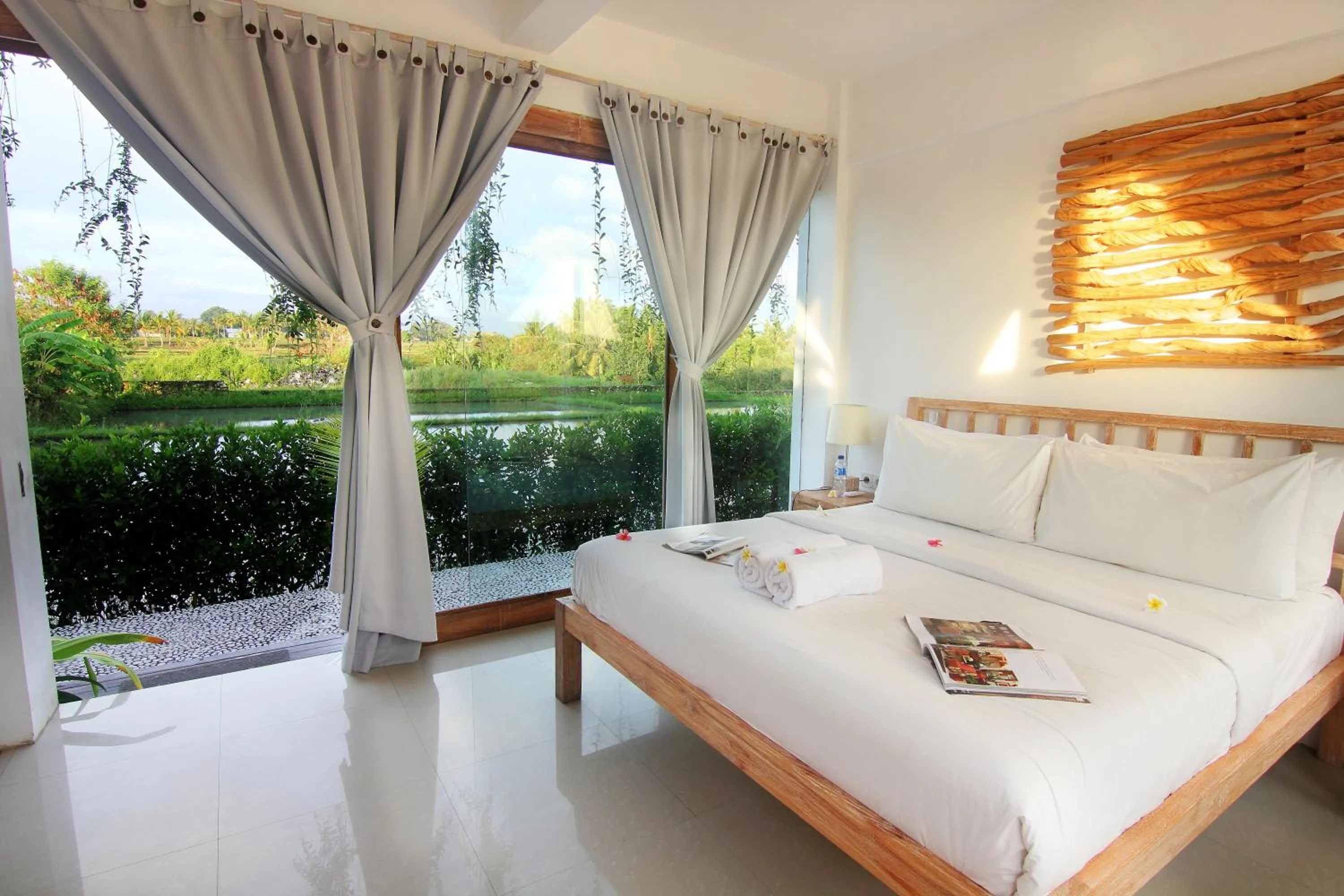 Photo of the whole room, Bed in D'sawah Villa