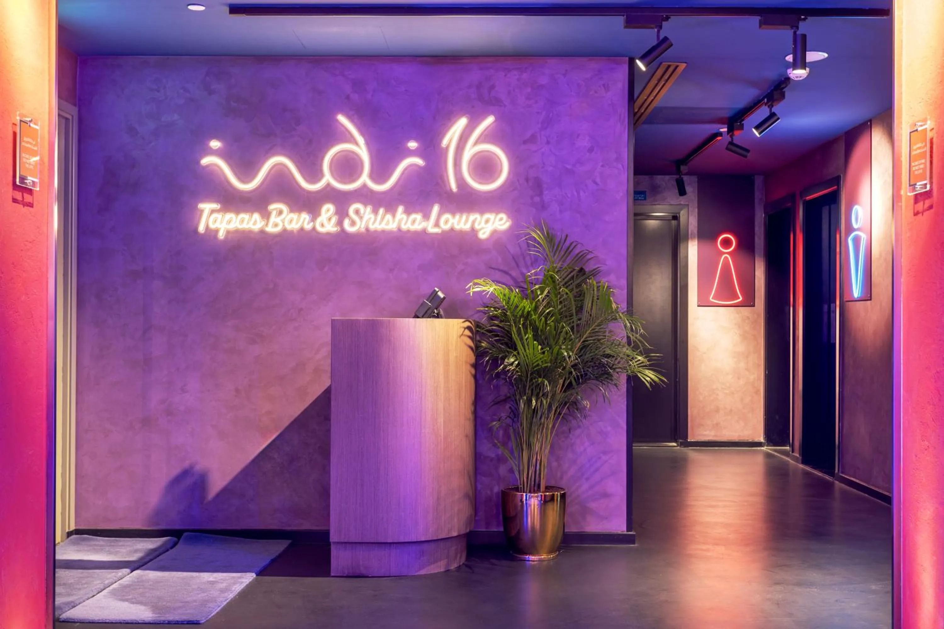 Restaurant/places to eat in Citymax Hotel Business Bay