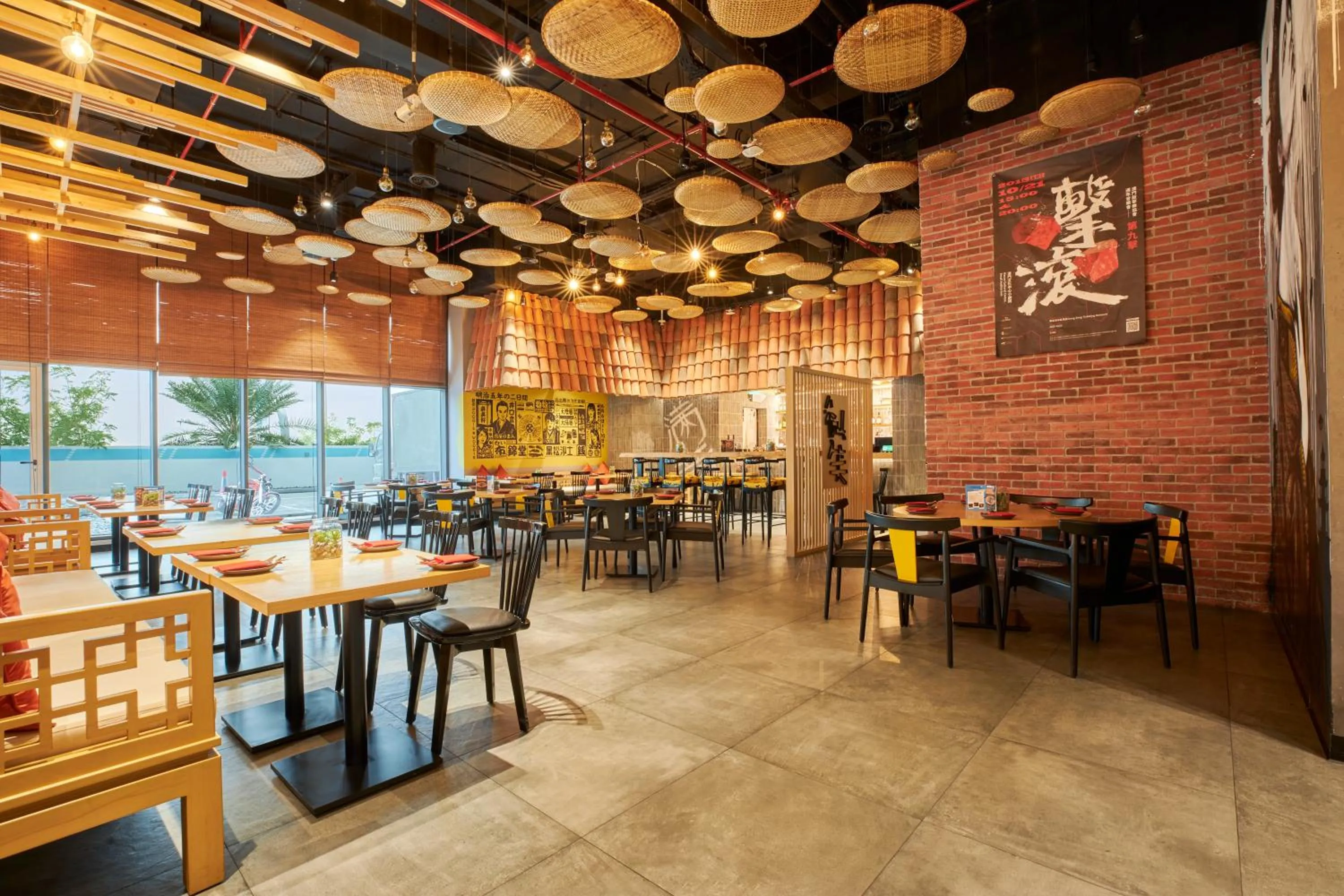 Restaurant/places to eat in Citymax Hotel Business Bay