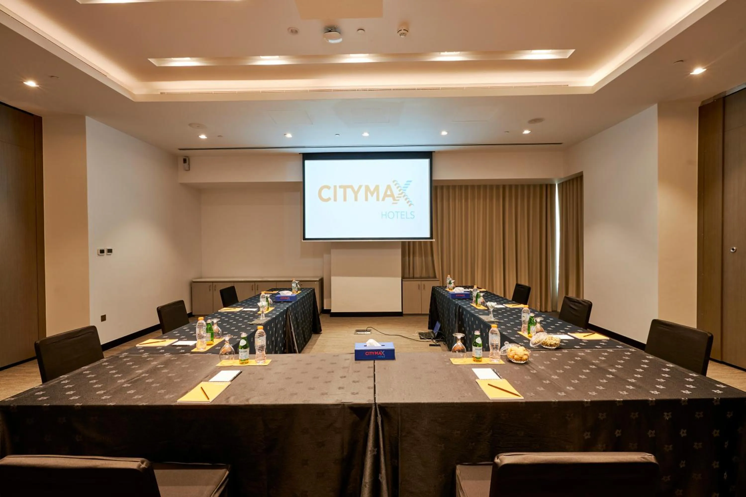 Business facilities in Citymax Hotel Business Bay