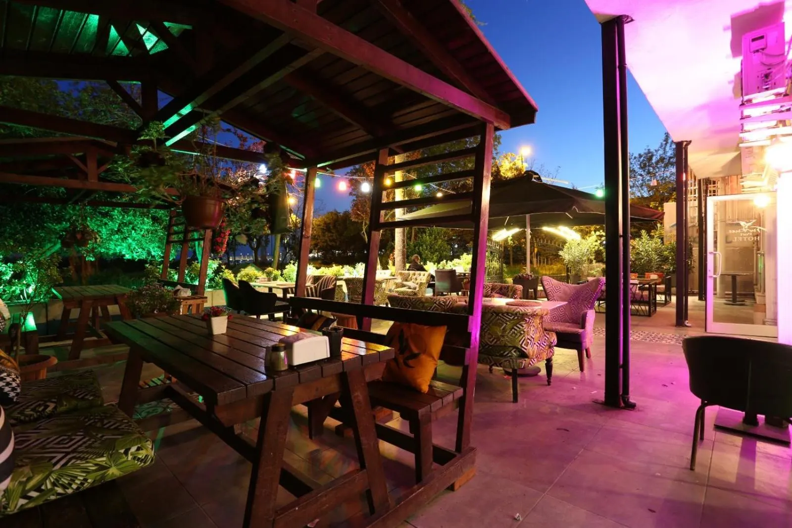 Restaurant/places to eat in Turkuaz Hotel