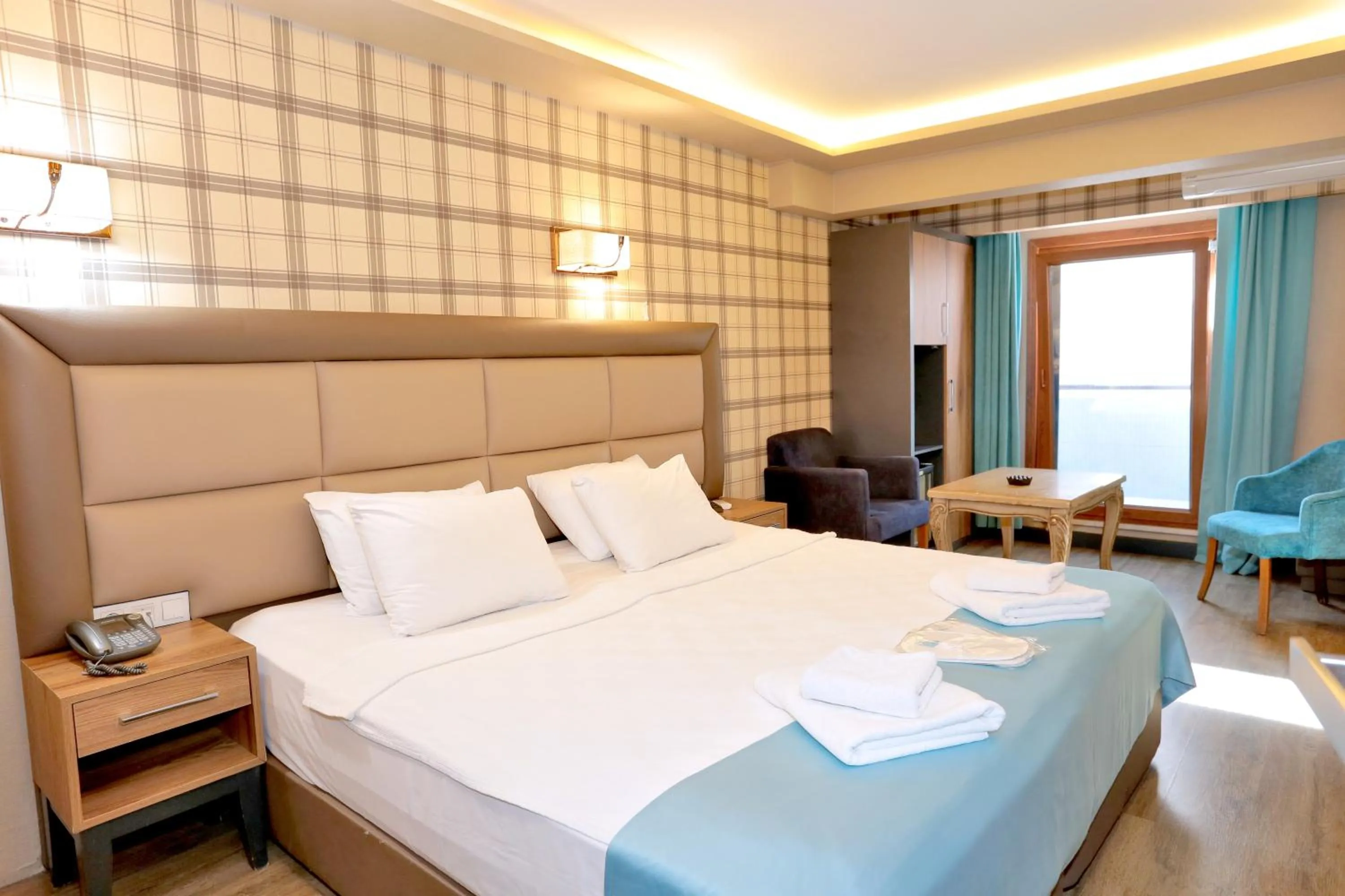 Photo of the whole room, Bed in Turkuaz Hotel