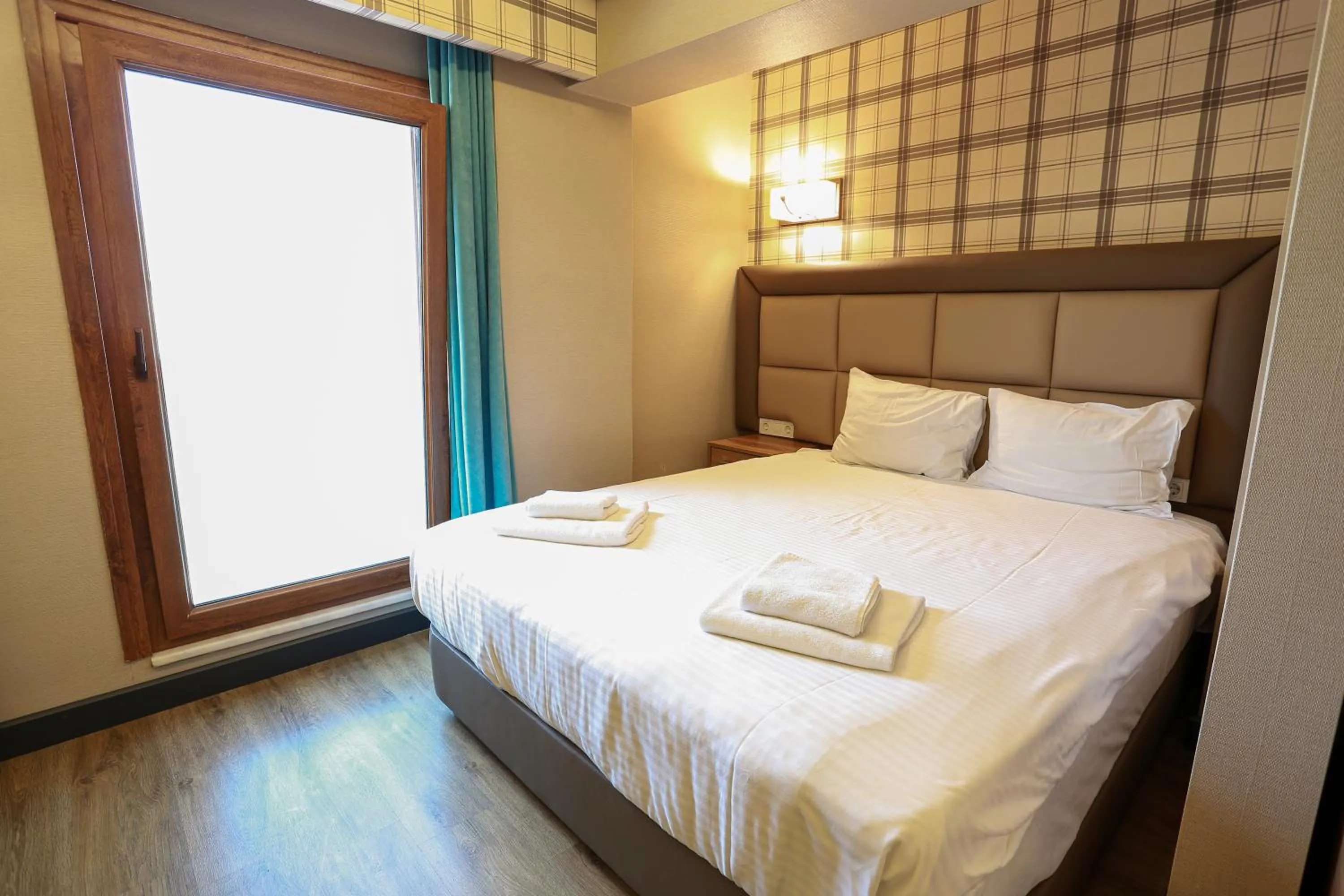 Bedroom, Bed in Turkuaz Hotel