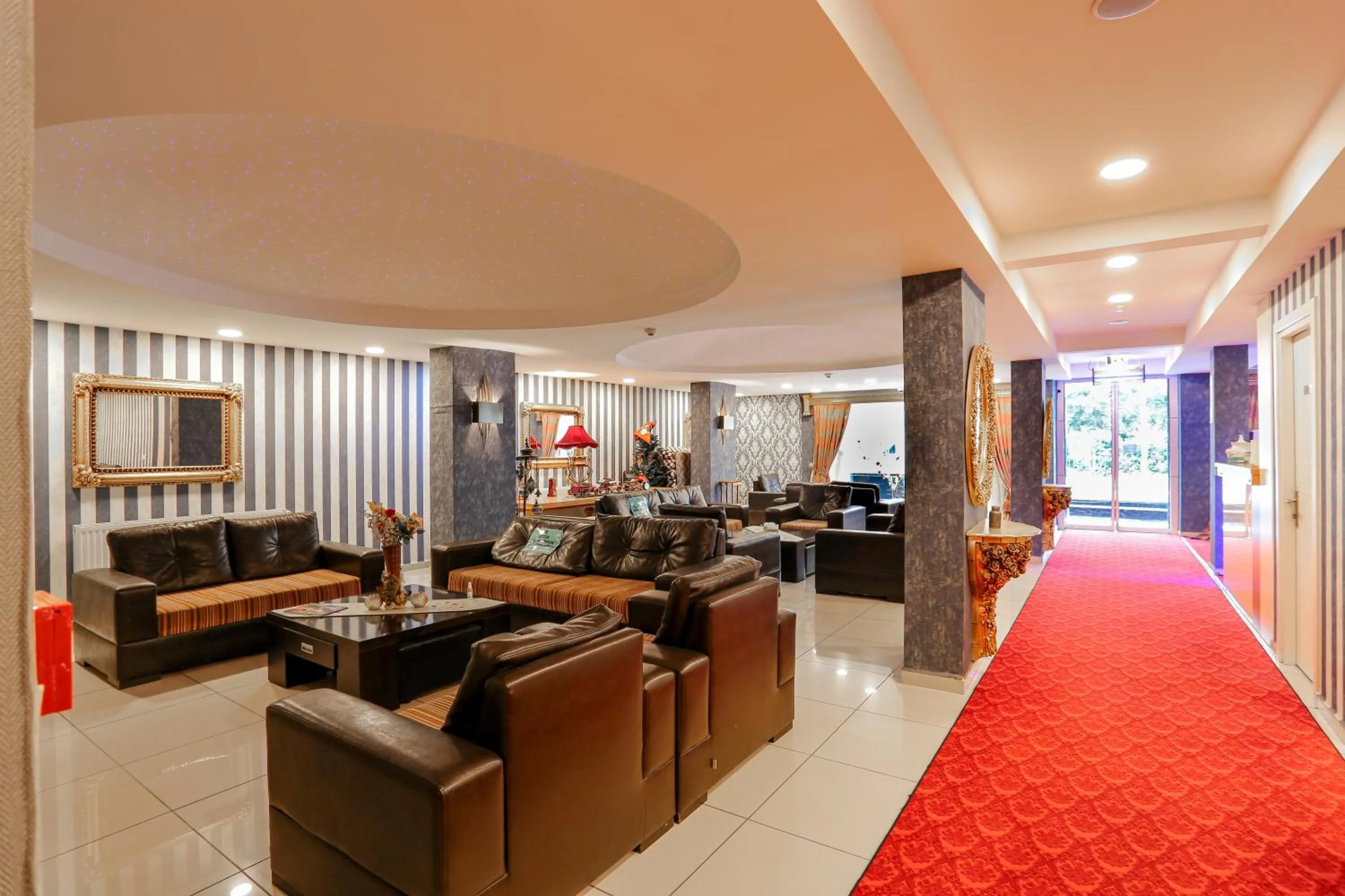 Lobby or reception in Turkuaz Hotel