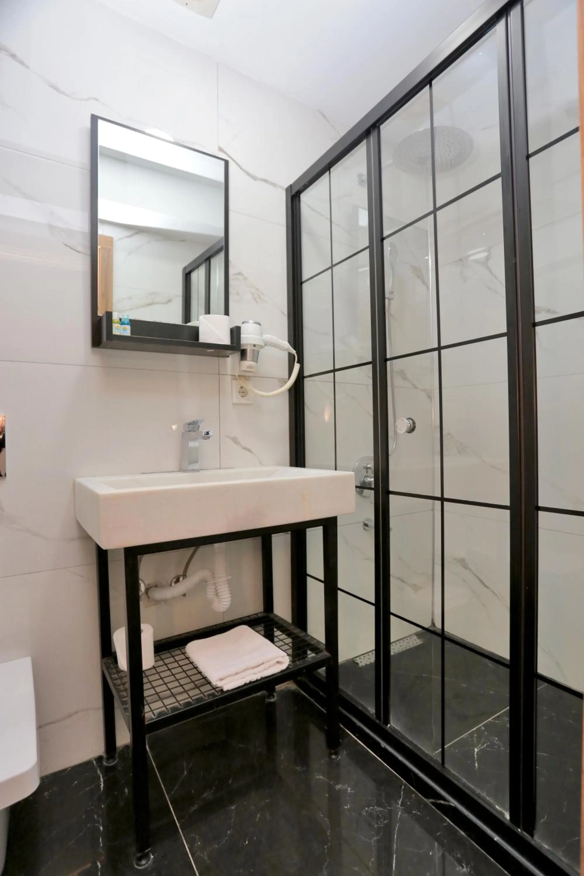 Bathroom in Turkuaz Hotel