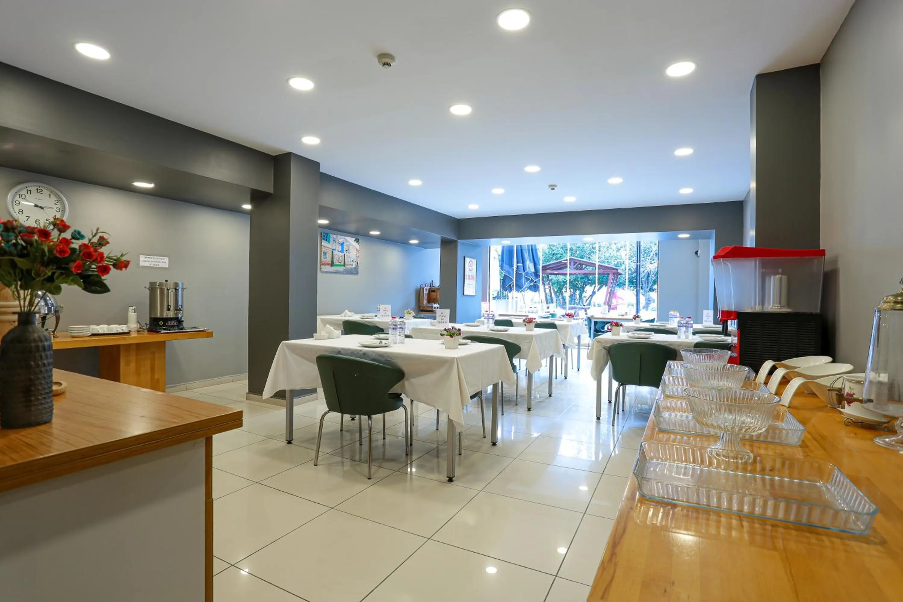 Restaurant/places to eat in Turkuaz Hotel