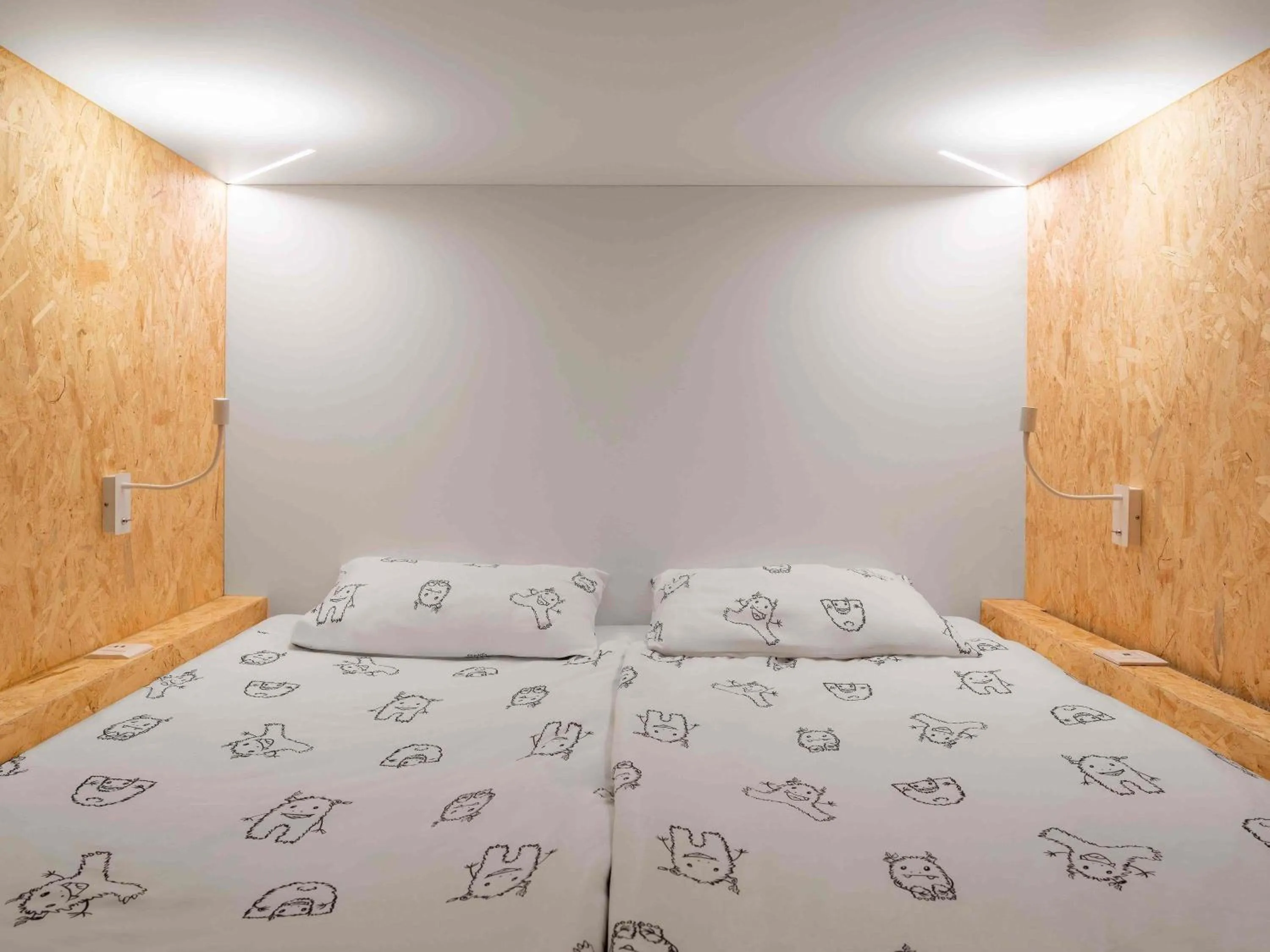 Bedroom, Bed in ibis Styles Ljubljana The Fuzzy Log