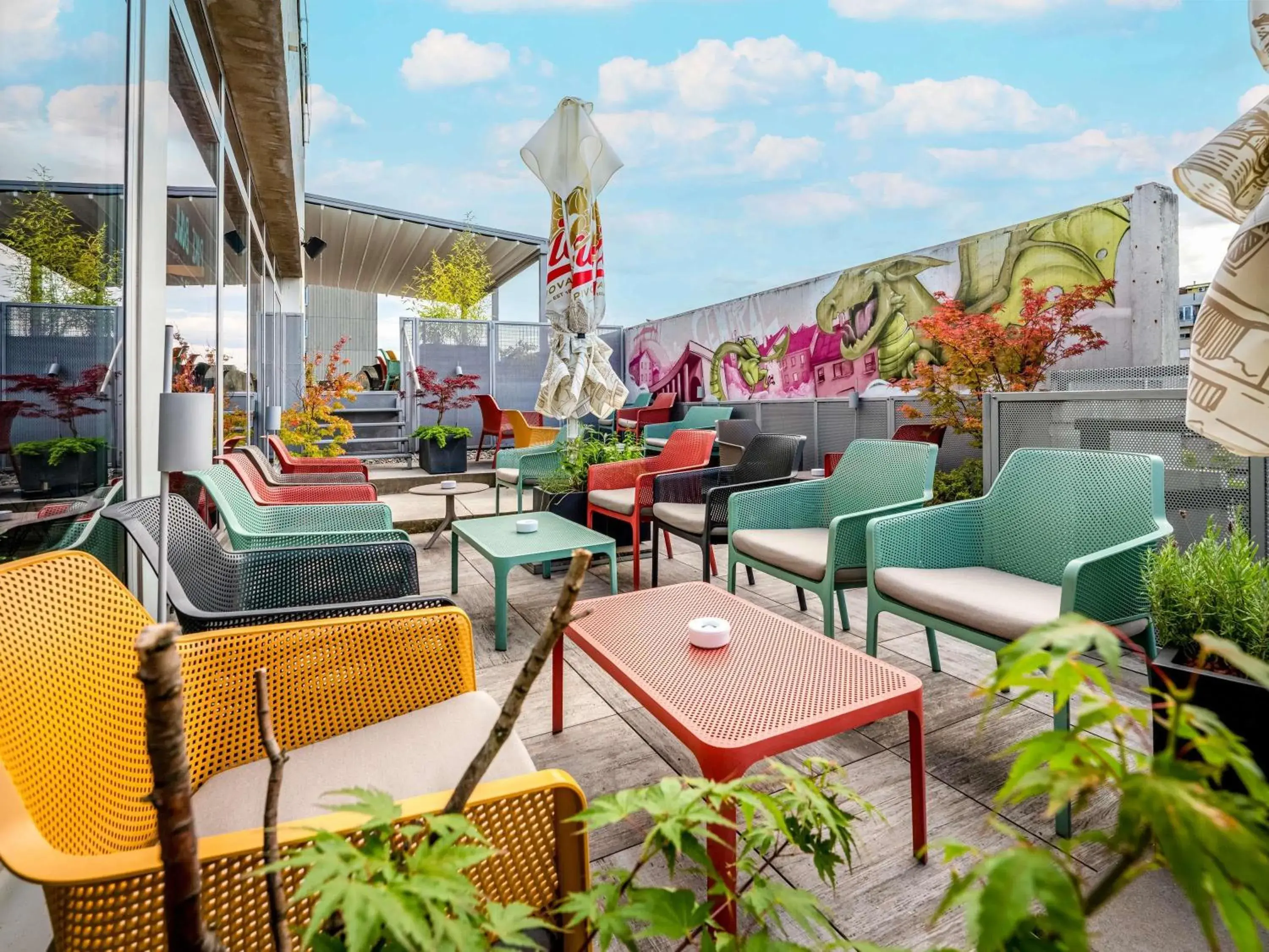 Lounge or bar in ibis Styles Ljubljana The Fuzzy Log Lounge or bar in ibis Styles Ljubljana The Fuzzy Log