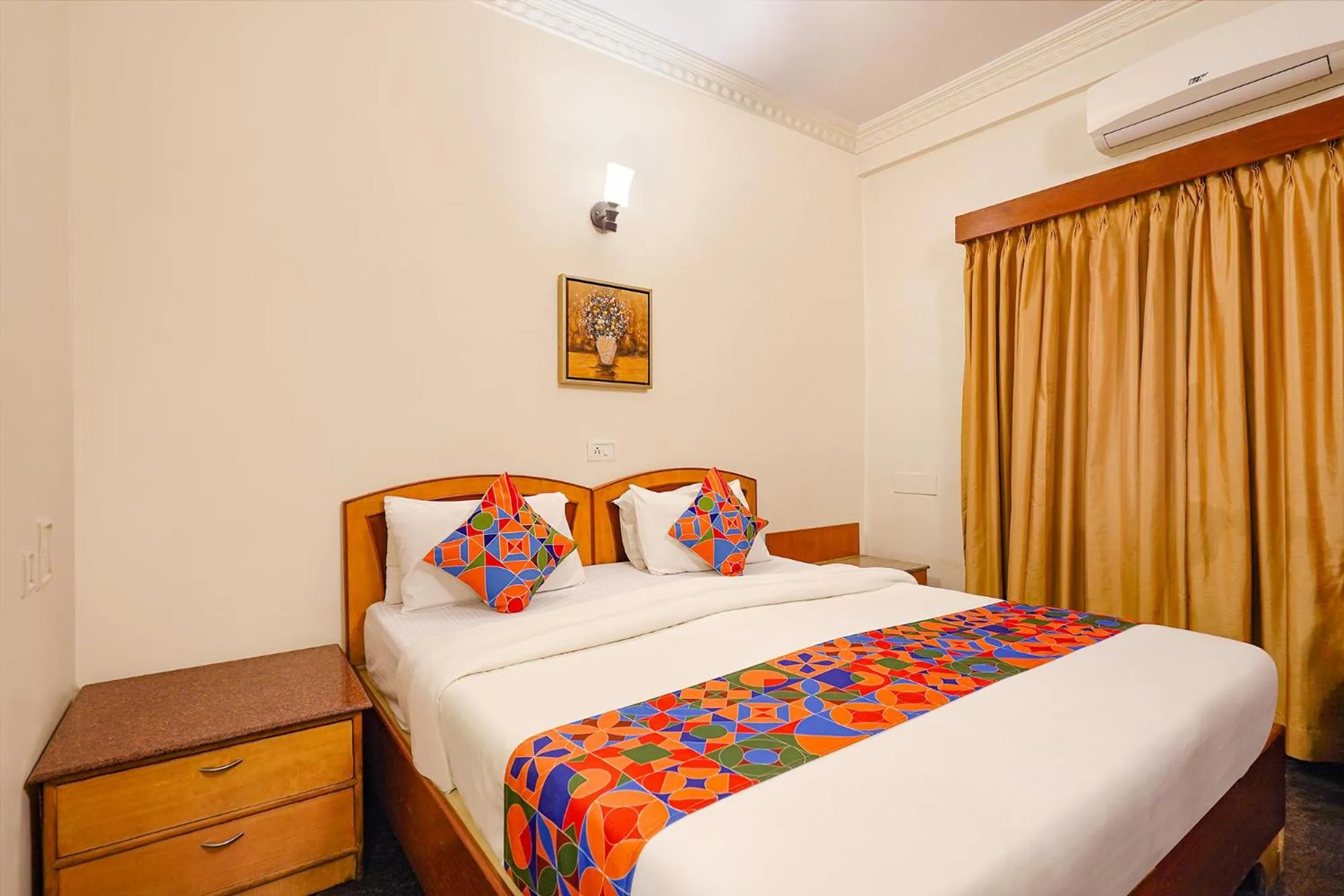 Bed in FabHotel Spiro Grand