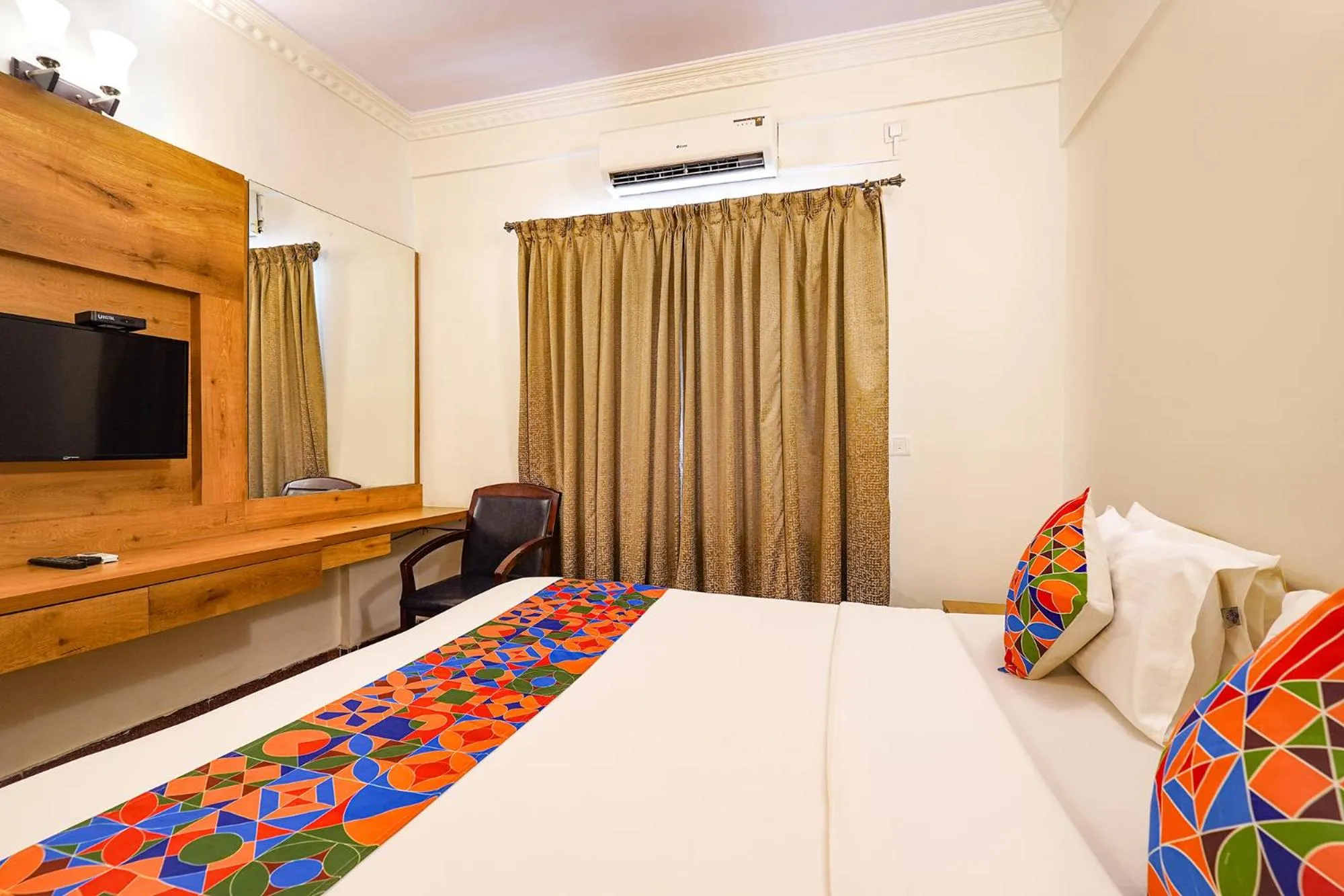 Bed in FabHotel Spiro Grand