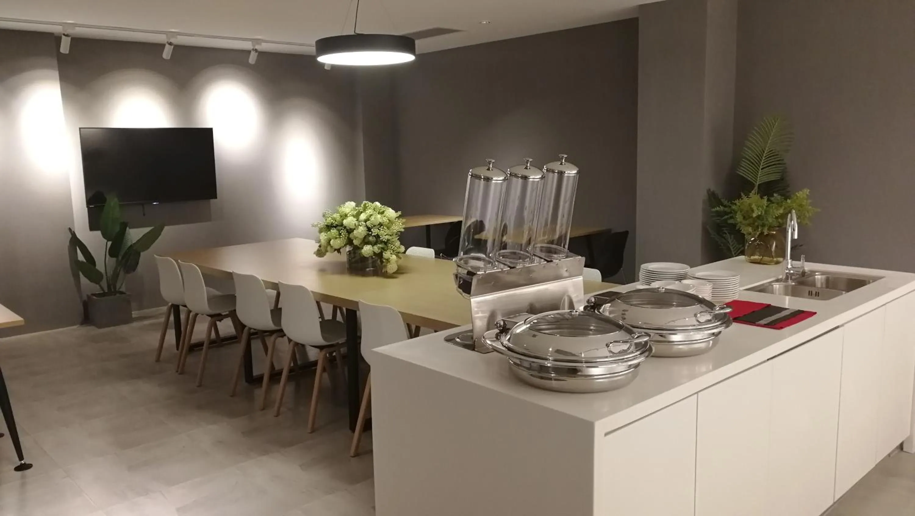 Restaurant/places to eat in LN Residence Changdi New Aiqun Building