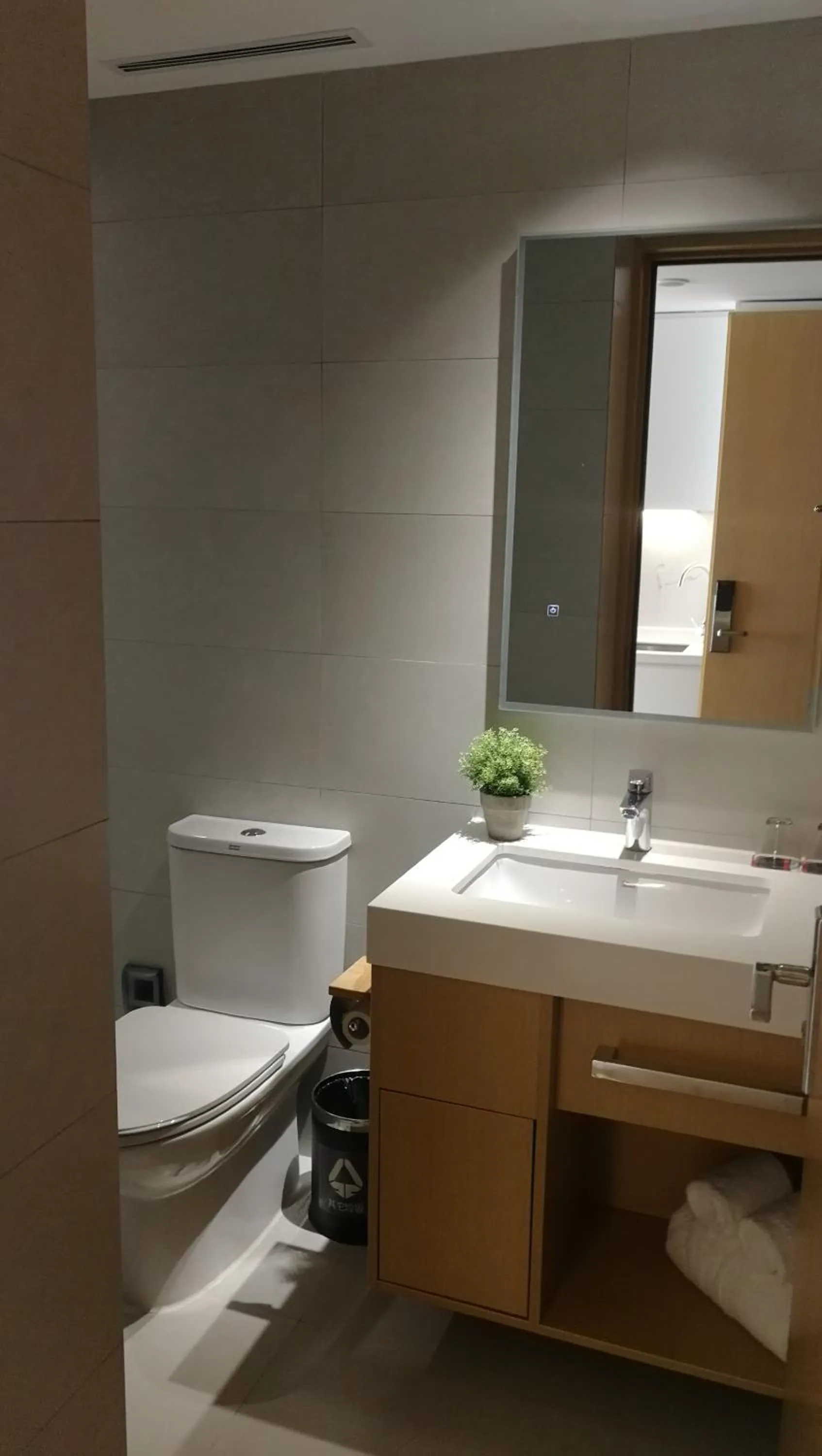 Toilet in LN Residence Changdi New Aiqun Building