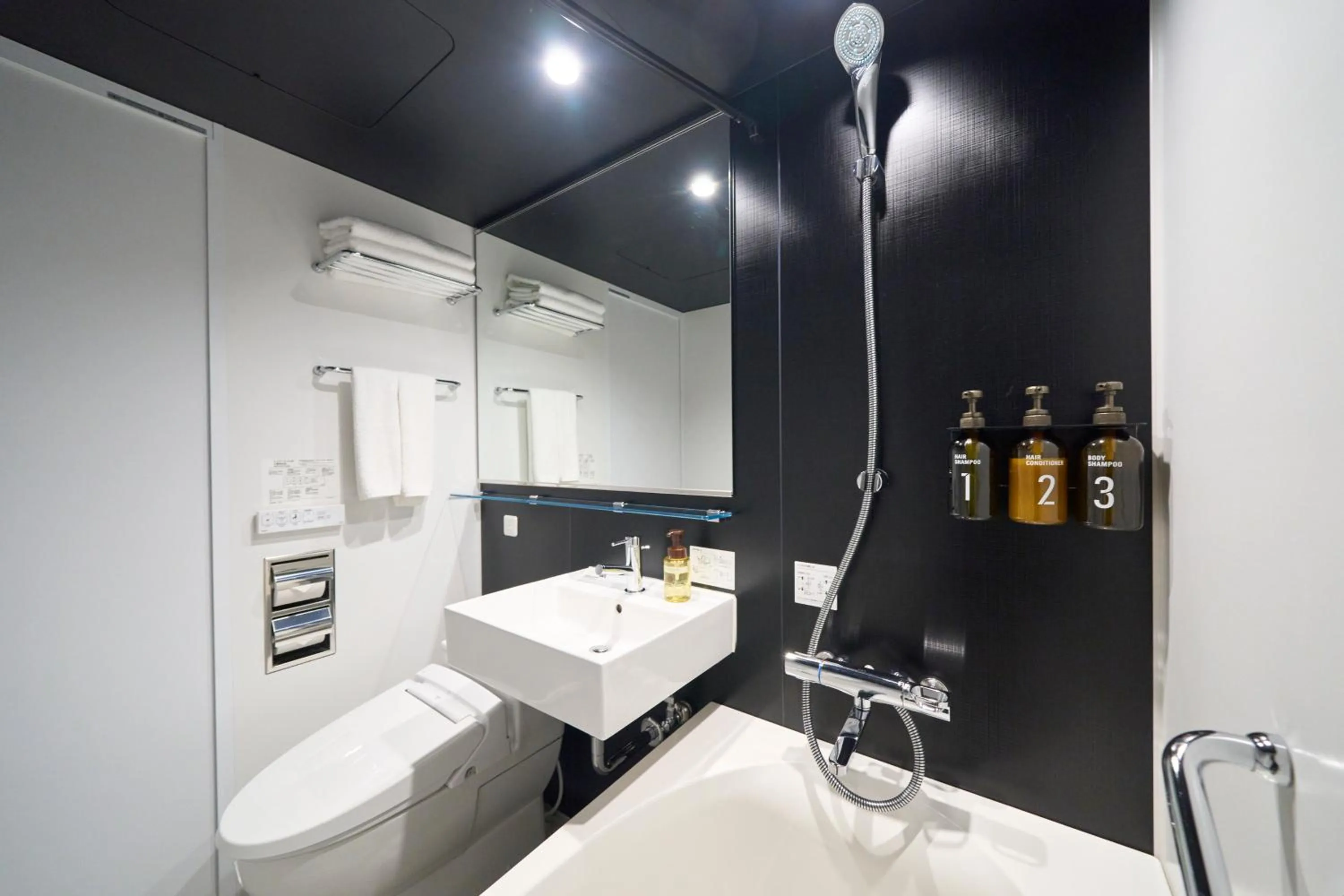 Shower in Hotel Resol Ueno