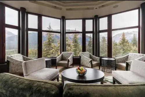 Lounge or bar in Alyeska Resort Lounge or bar in Alyeska Resort