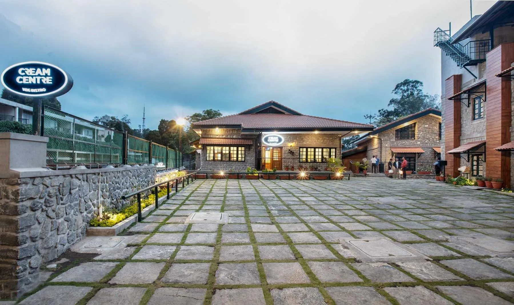 Property building in Hotel Raindrops