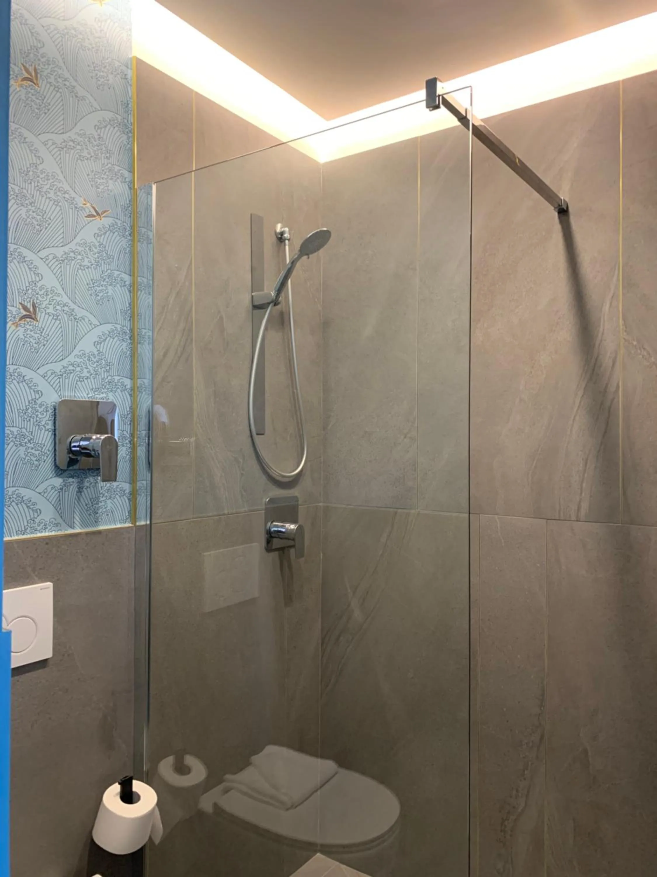 Shower in Ottaviano Smart Rooms