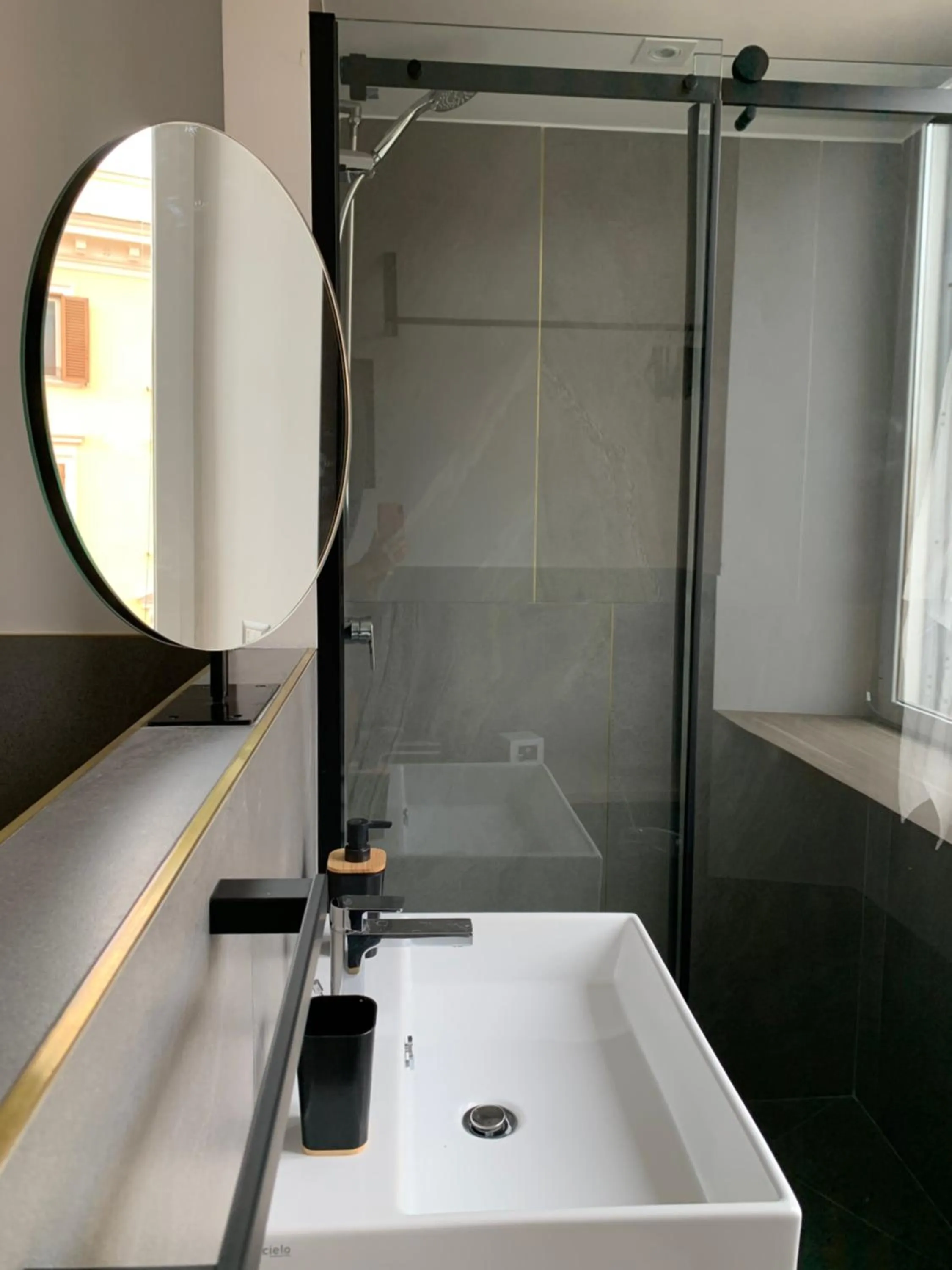 Bathroom in Ottaviano Smart Rooms