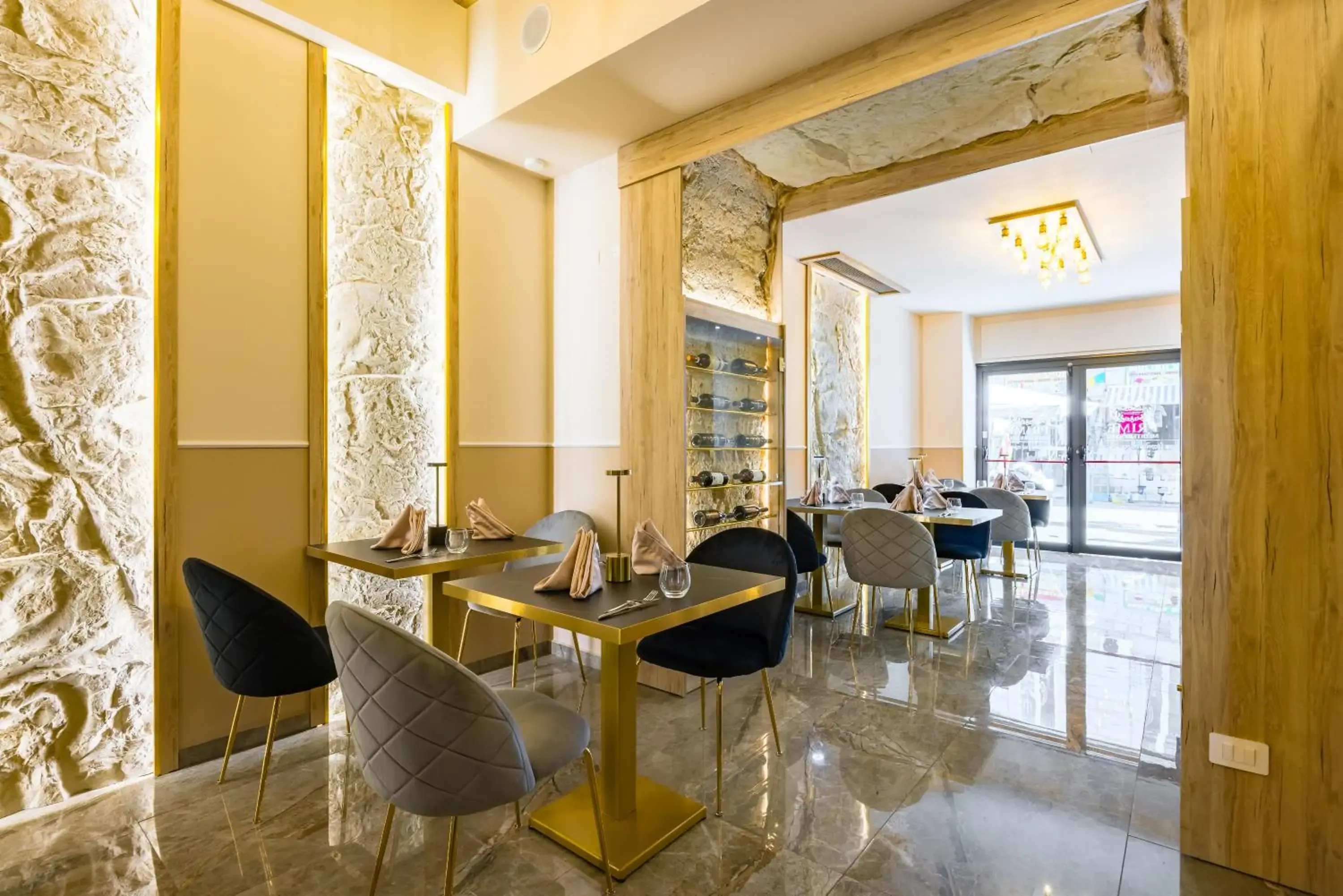 Restaurant/places to eat in Palace Napoli Restaurant/places to eat in Palace Napoli