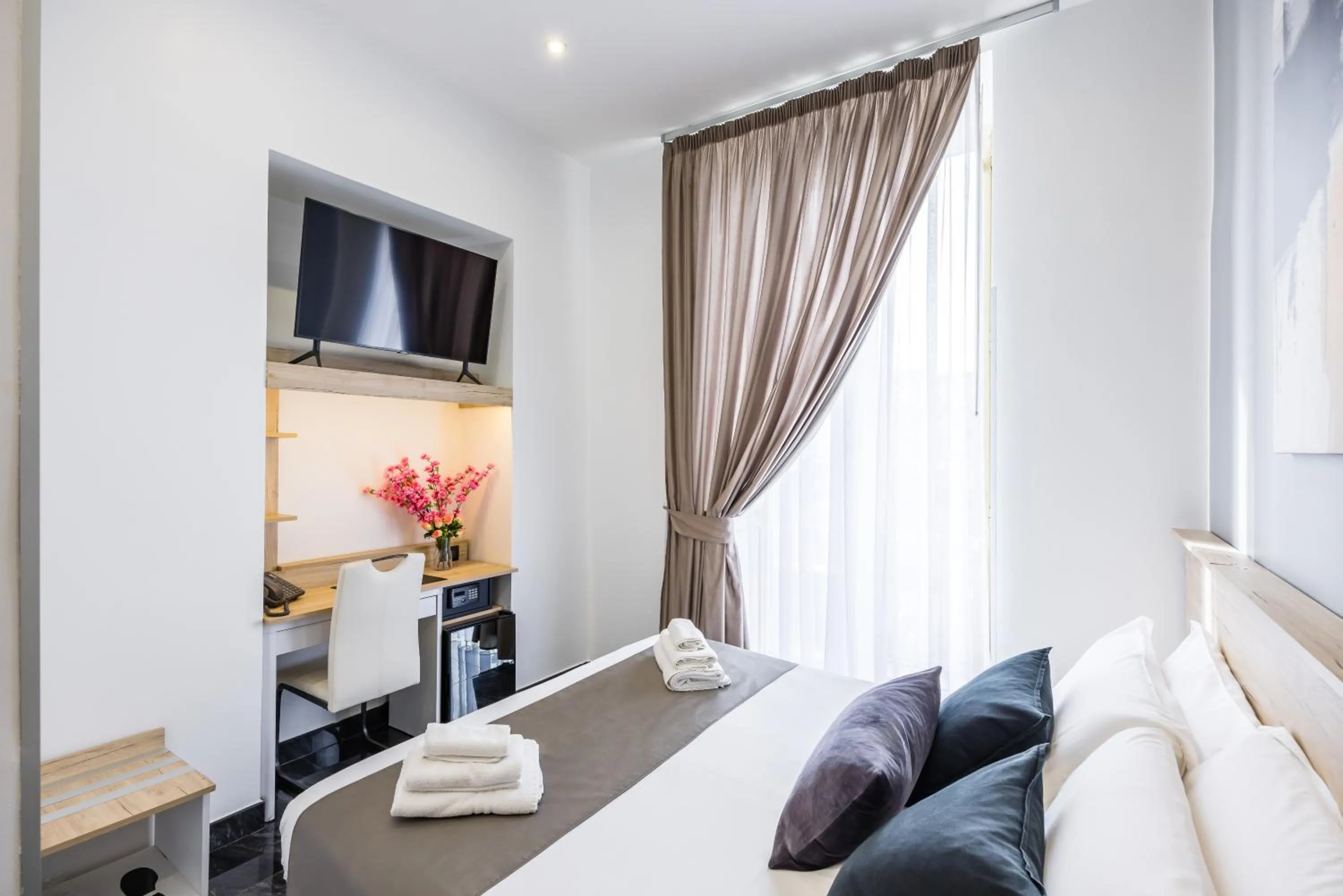 Bed in Palace Napoli