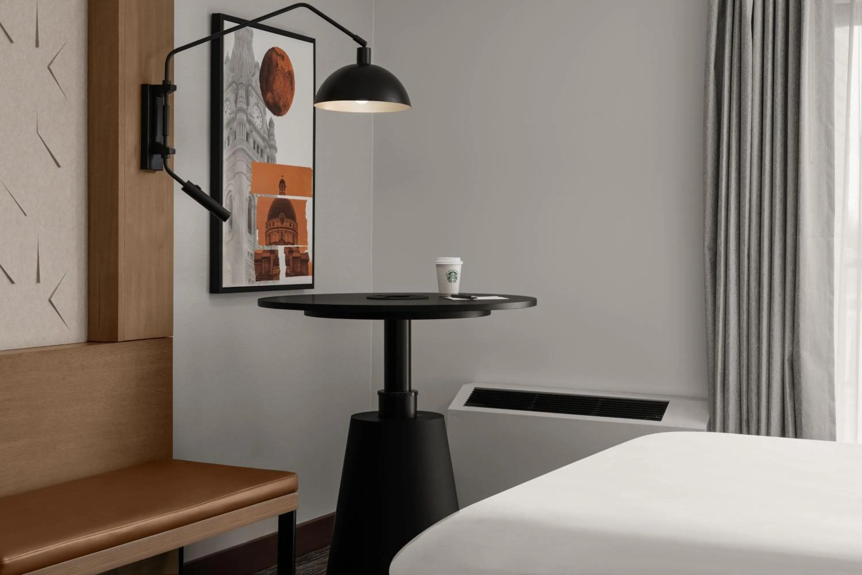 Photo of the whole room, Bed in Sheraton Milwaukee Brookfield