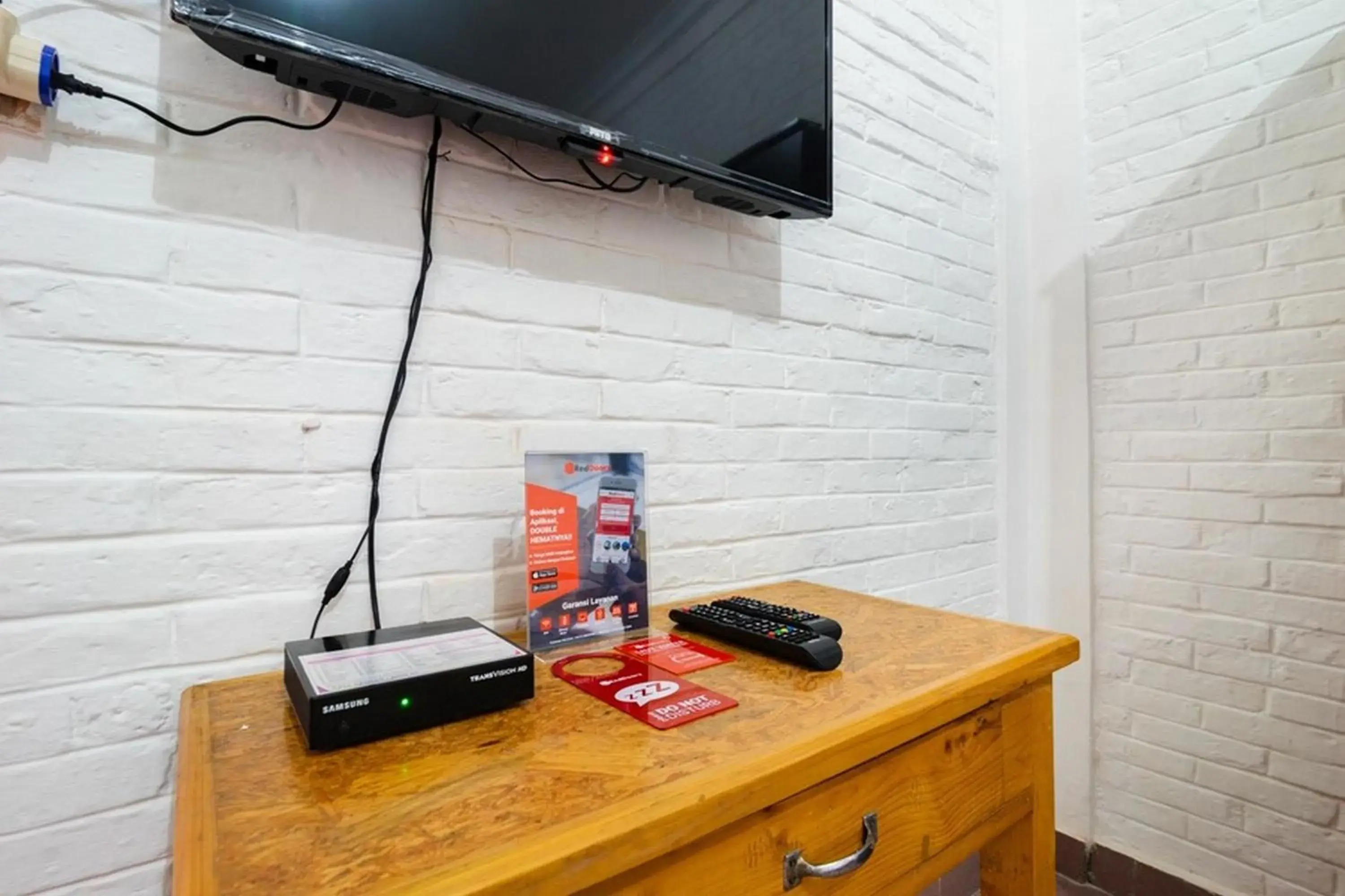 RedDoorz near Universitas Pamulang RedDoorz near Universitas Pamulang