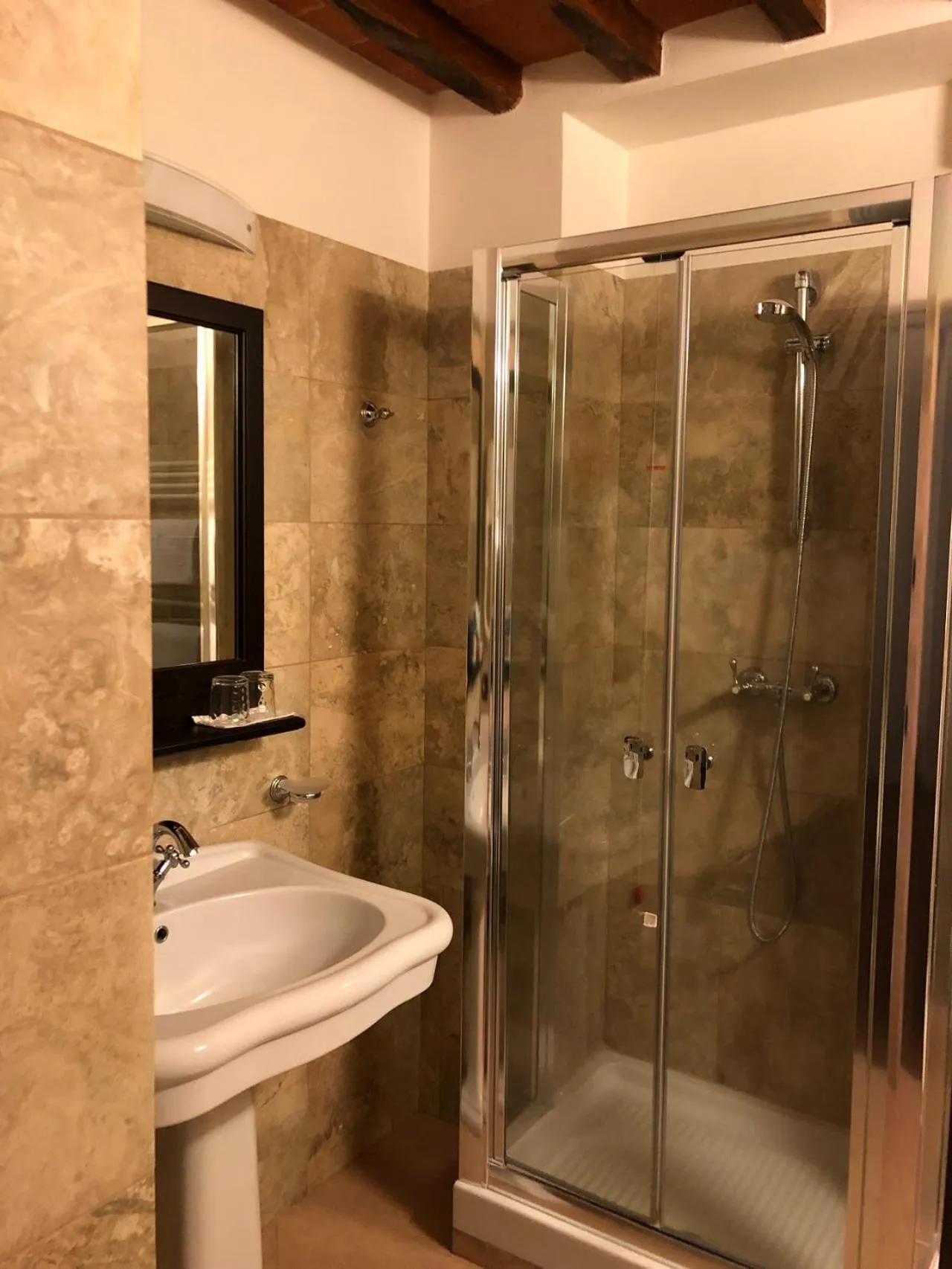 Bathroom in Meublé il Riccio