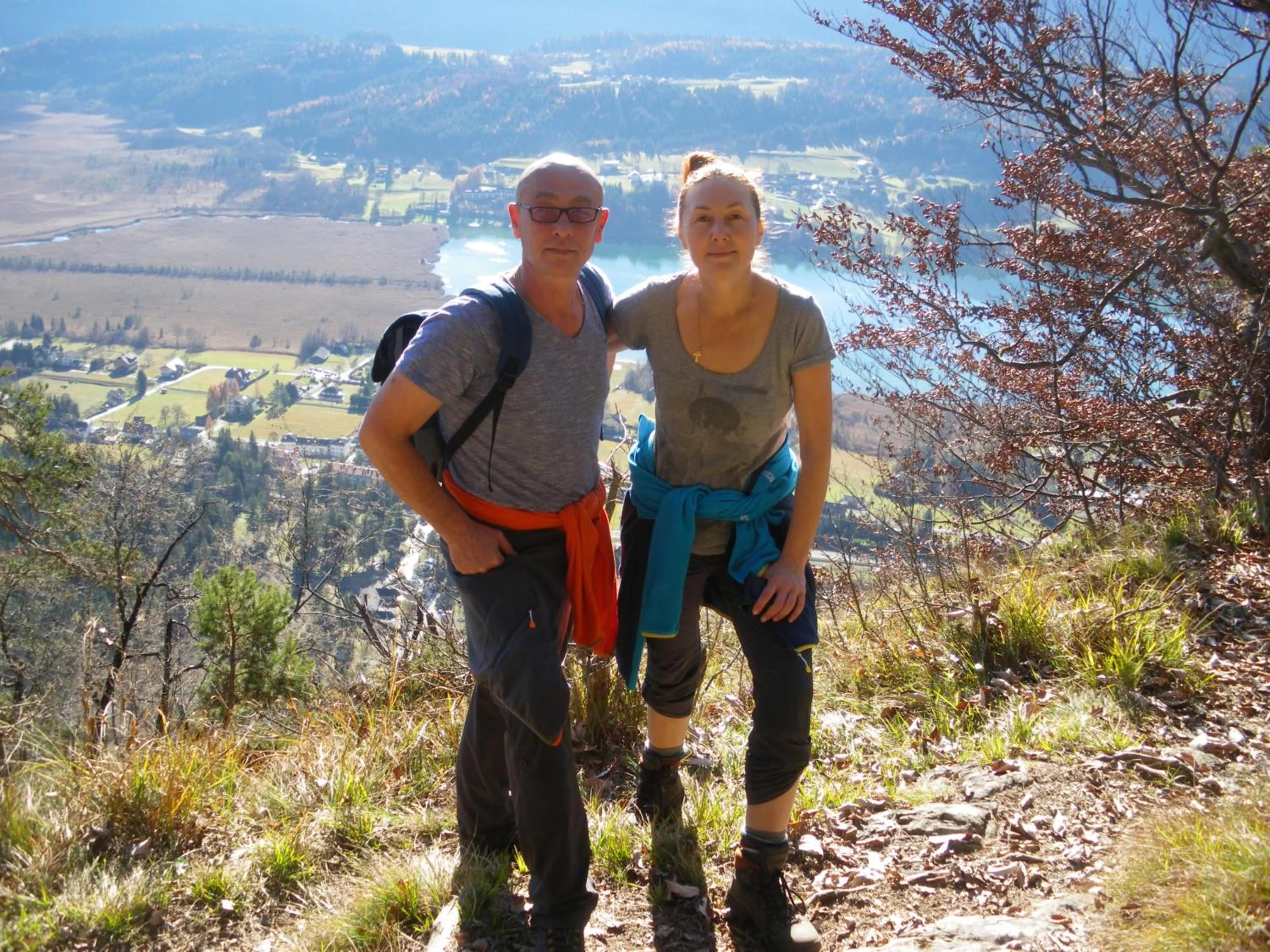 People in Apartmentshaus Dual - 2