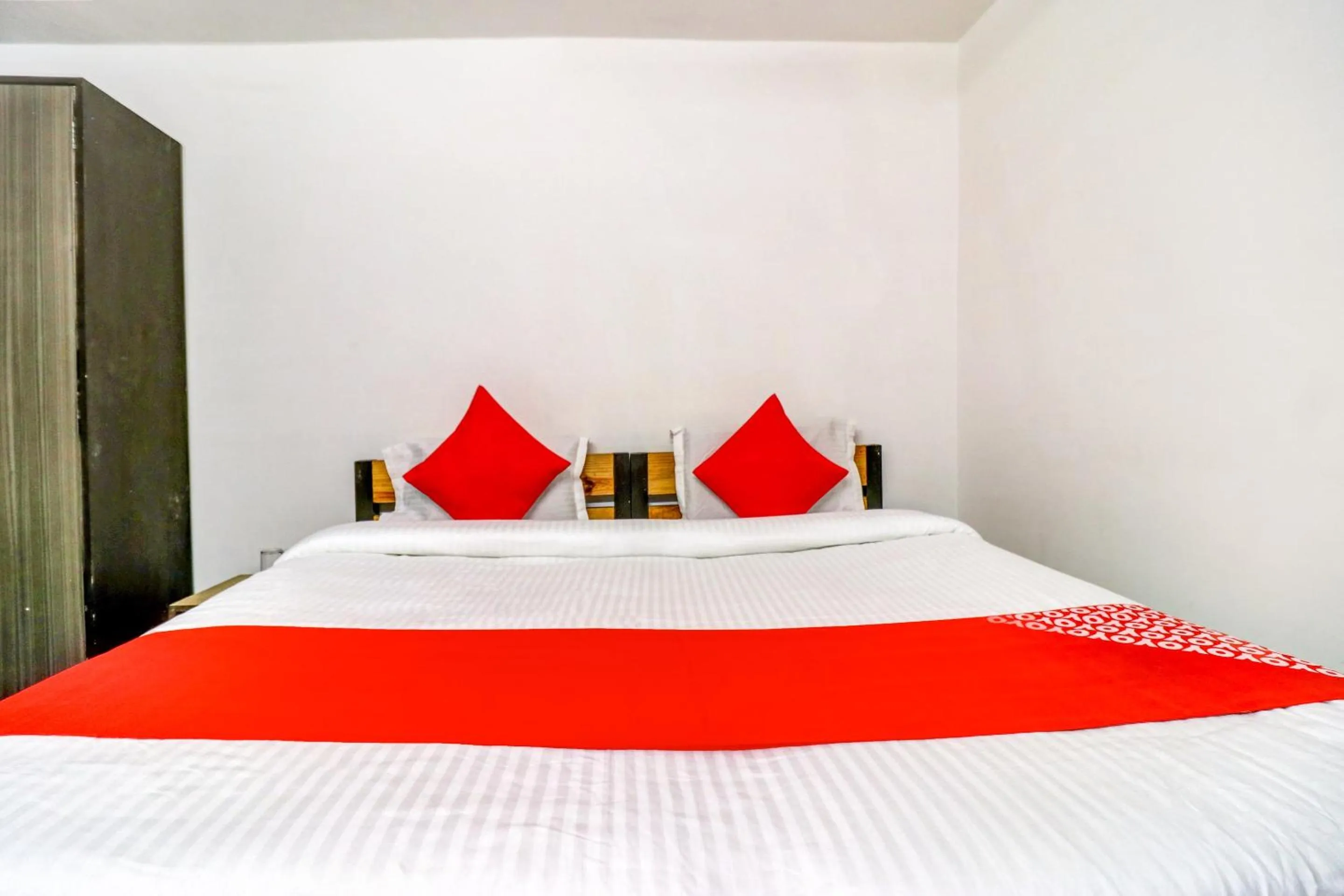 Bedroom, Bed in Hotel O by OYO Dhruv Inn