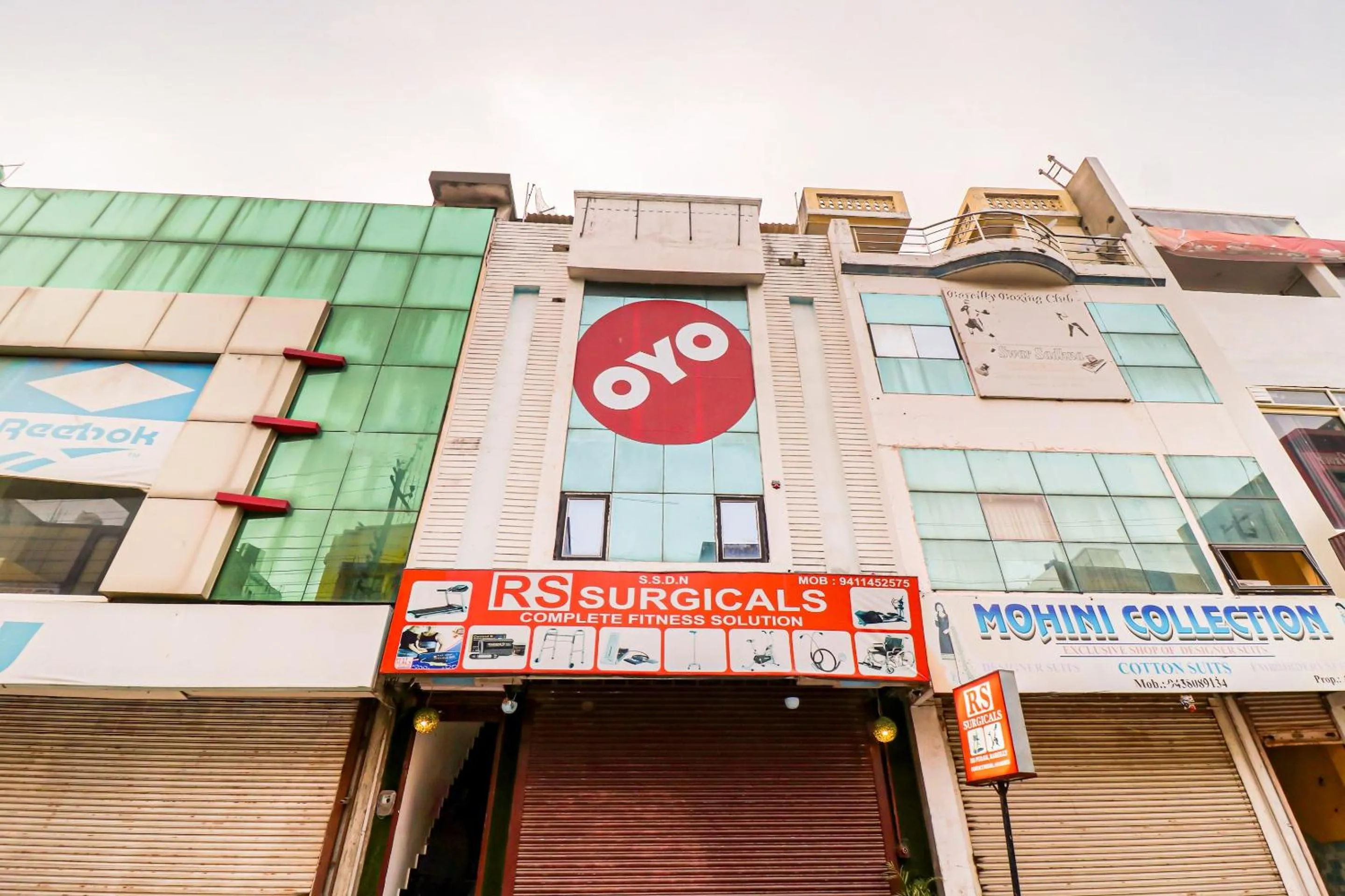 Facade/entrance in Hotel O by OYO Dhruv Inn