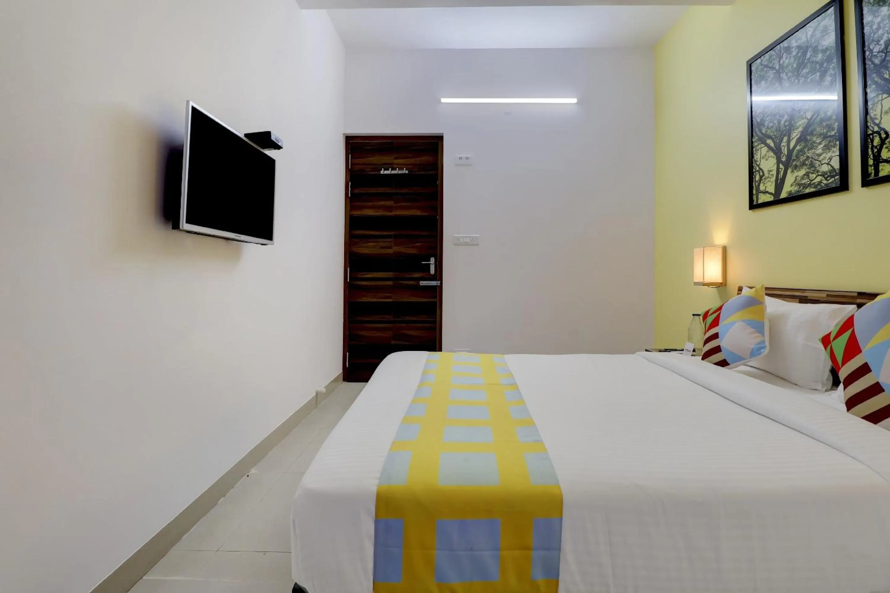 Bedroom, Bed in Hotel O Home Exotic Stay Bsk rd Stage