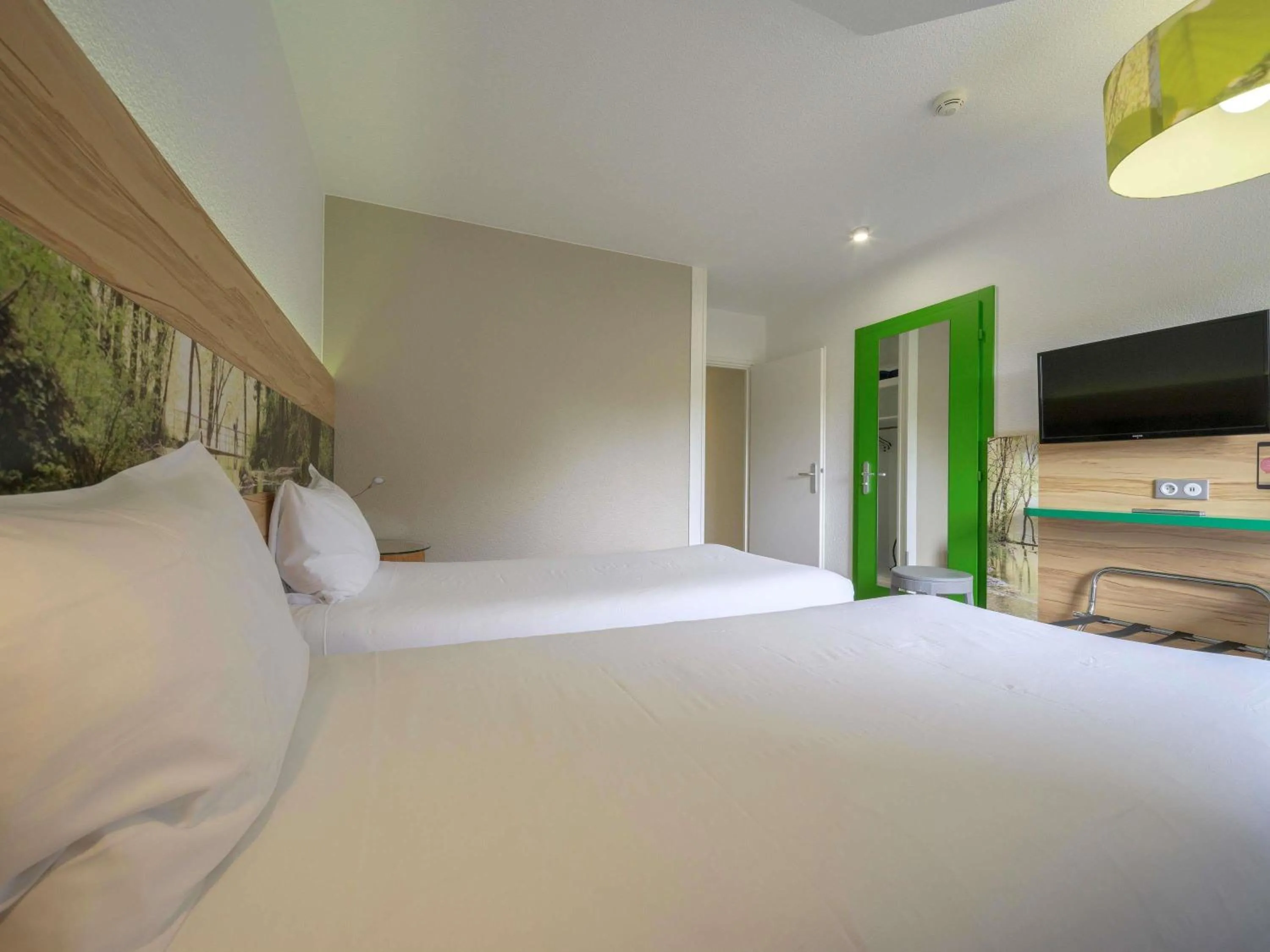 Bedroom, Bed in ibis Styles Sarrebourg