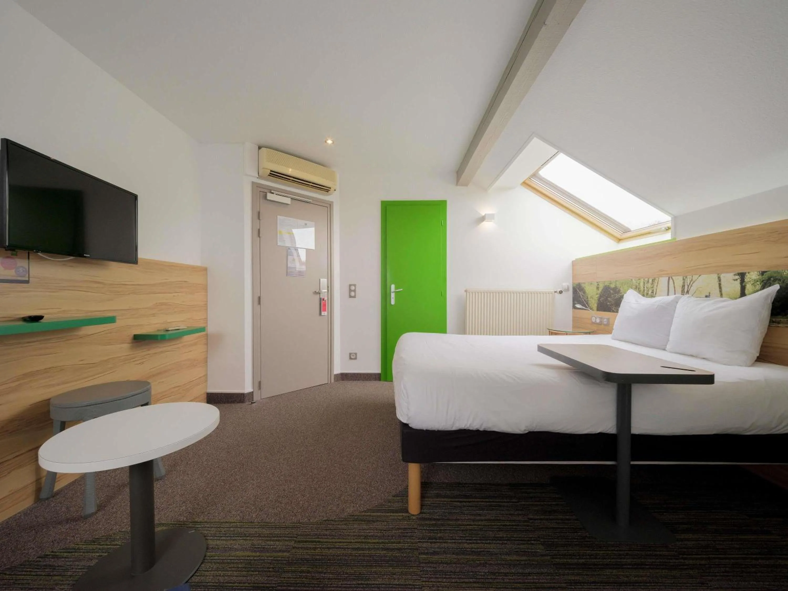 Bedroom, Bed in ibis Styles Sarrebourg
