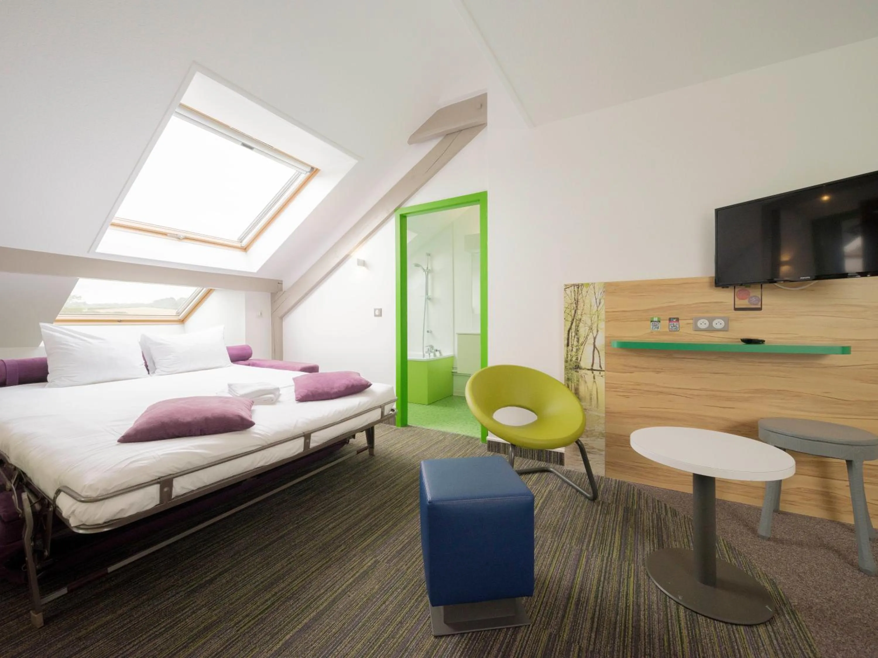 Photo of the whole room, Bed in ibis Styles Sarrebourg