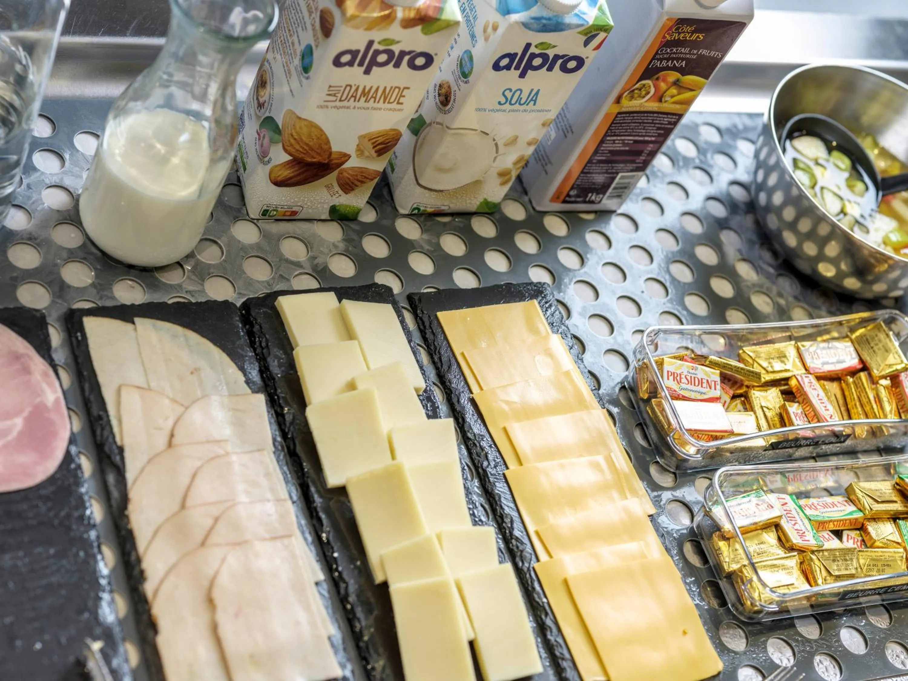 Buffet breakfast in ibis Styles Sarrebourg