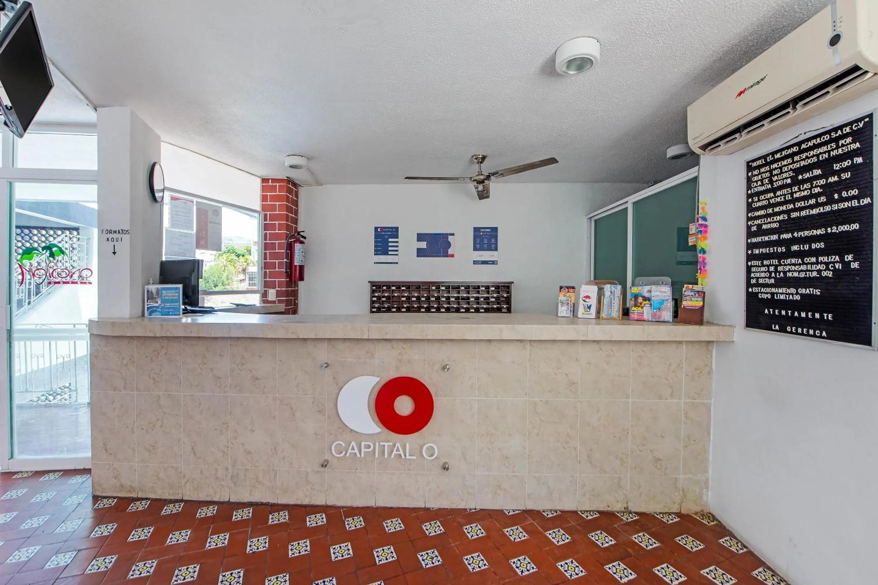 Lobby or reception in Capital O Hotel El Mejicano, Acapulco
