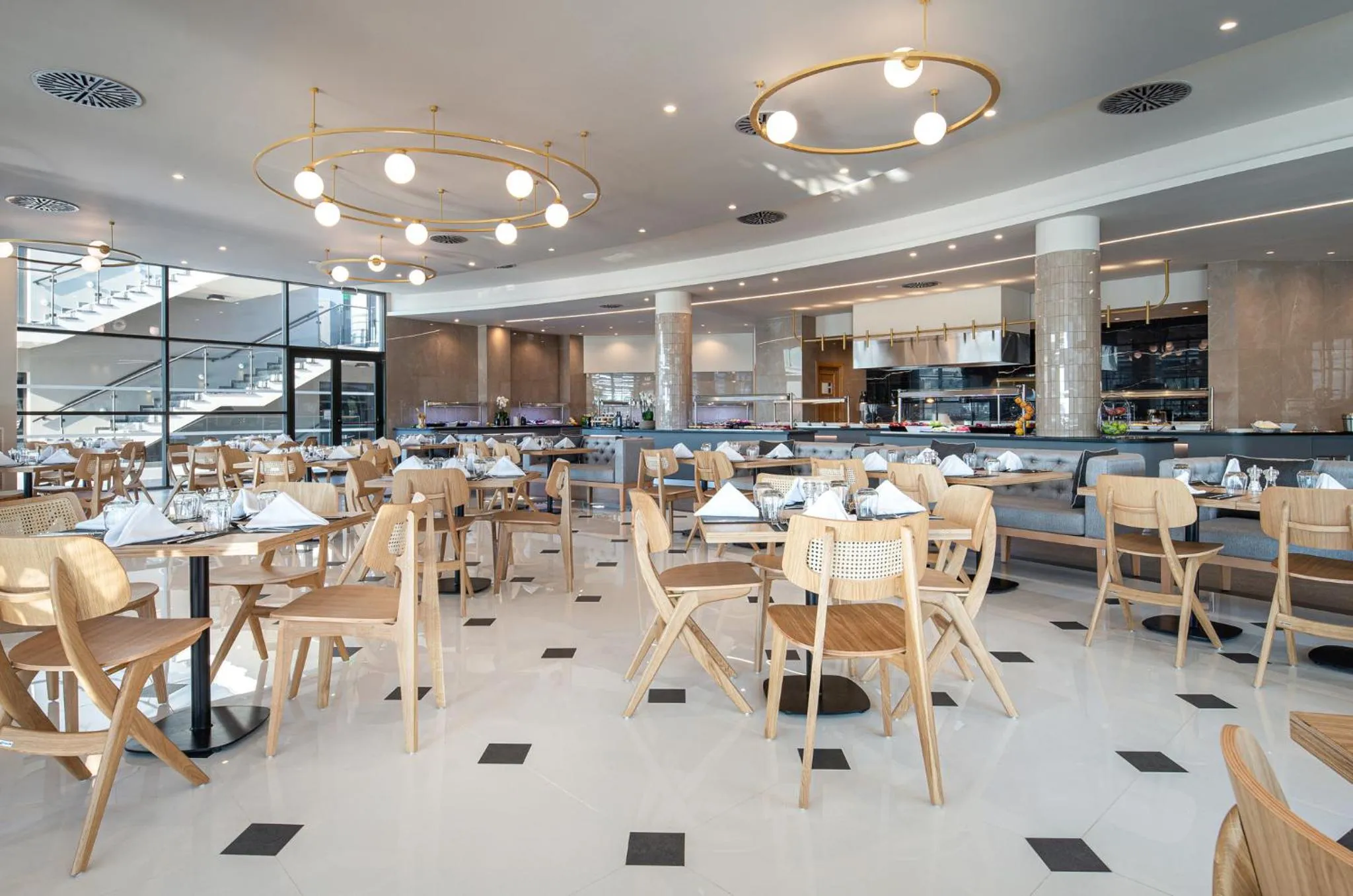 Restaurant/places to eat in Portes Lithos Luxury Resort