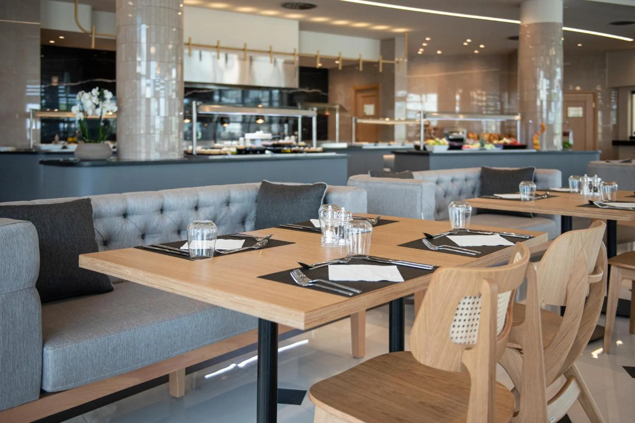 Restaurant/places to eat in Portes Lithos Luxury Resort