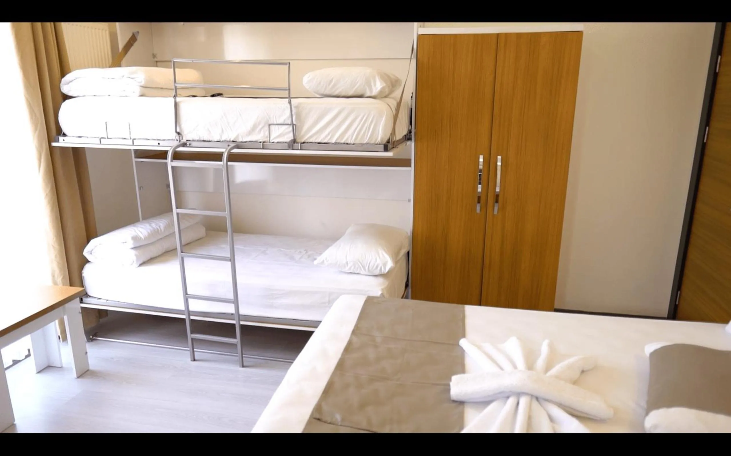 bunk bed, Bed in GÜVEN HOTEL