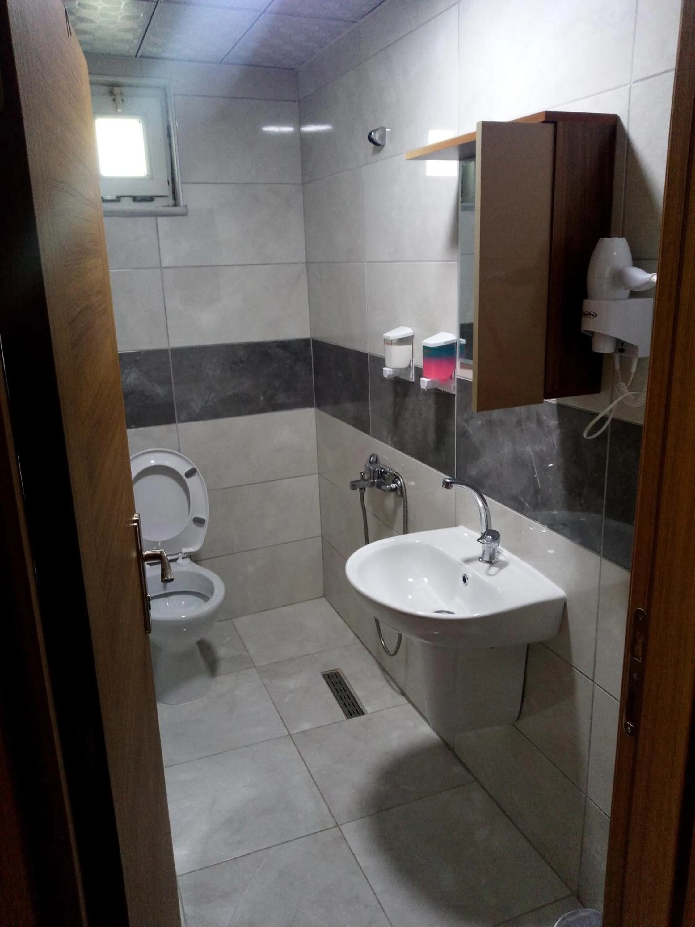 GÜVEN HOTEL