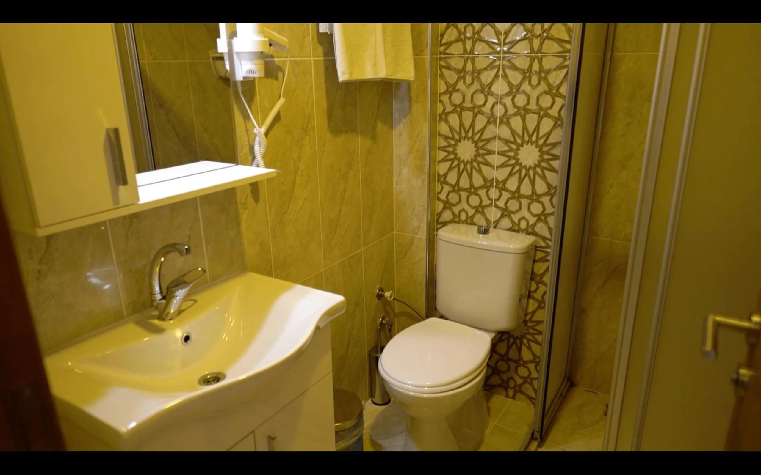 Bathroom in GÜVEN HOTEL